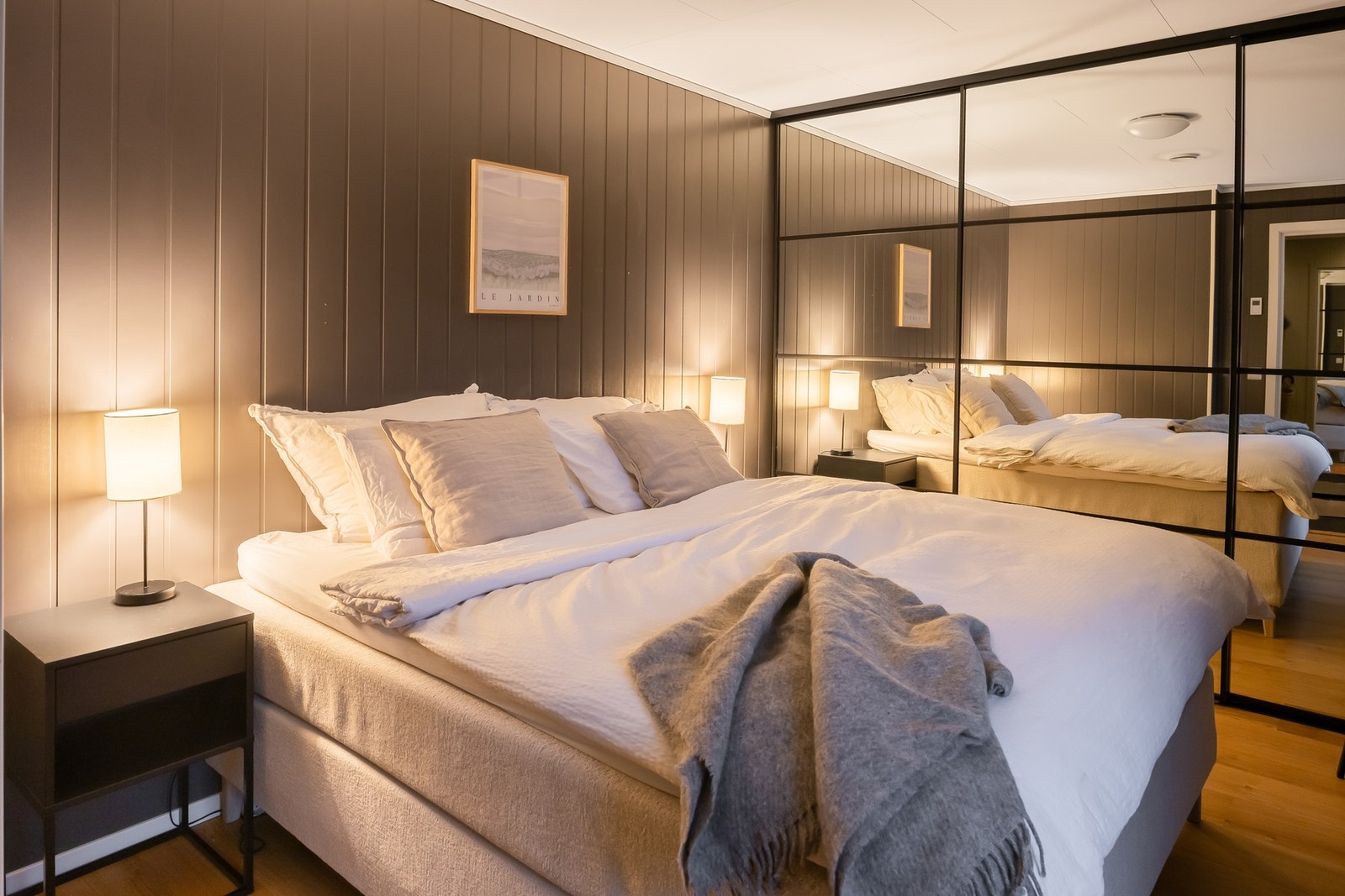 Hovedsoverommet ligger i 1. etasje og er på 12 m². Galleribilde