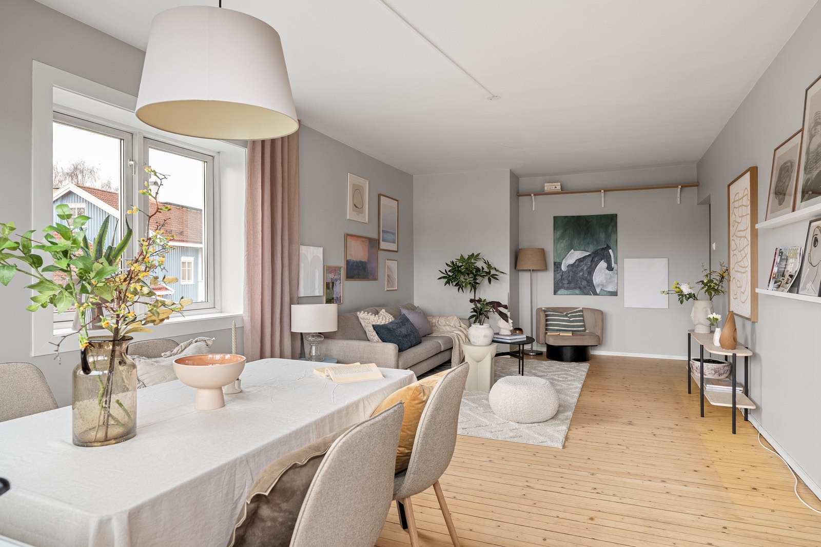 Sameiet har bergvarme. Dette gir en energieffektiv og miljøvennlig oppvarming med lave og stabile kostnader. Galleribilde