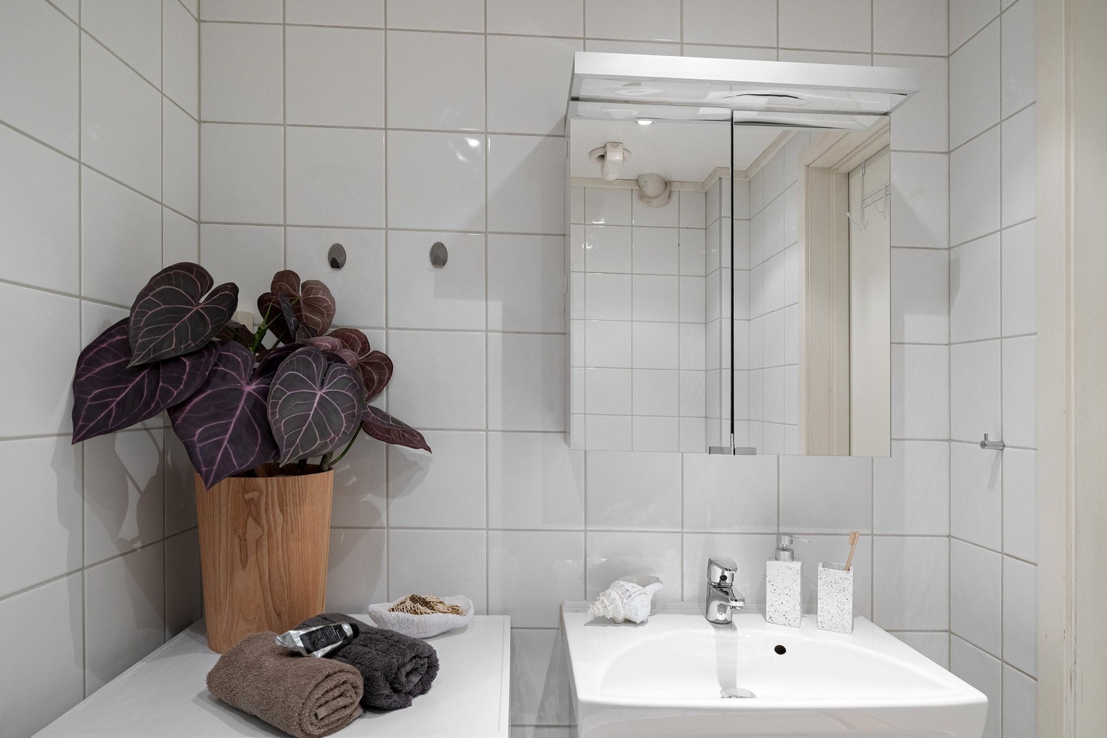 Det er opplegg for vaskemaskin på badet. Galleribilde