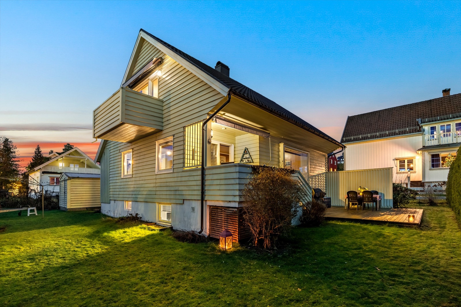 Velkommen til Østvollveien 3B - en innholdsrik enebolig med sentral og barnevennlig beliggenhet. Foto: Oh Shots Galleribilde