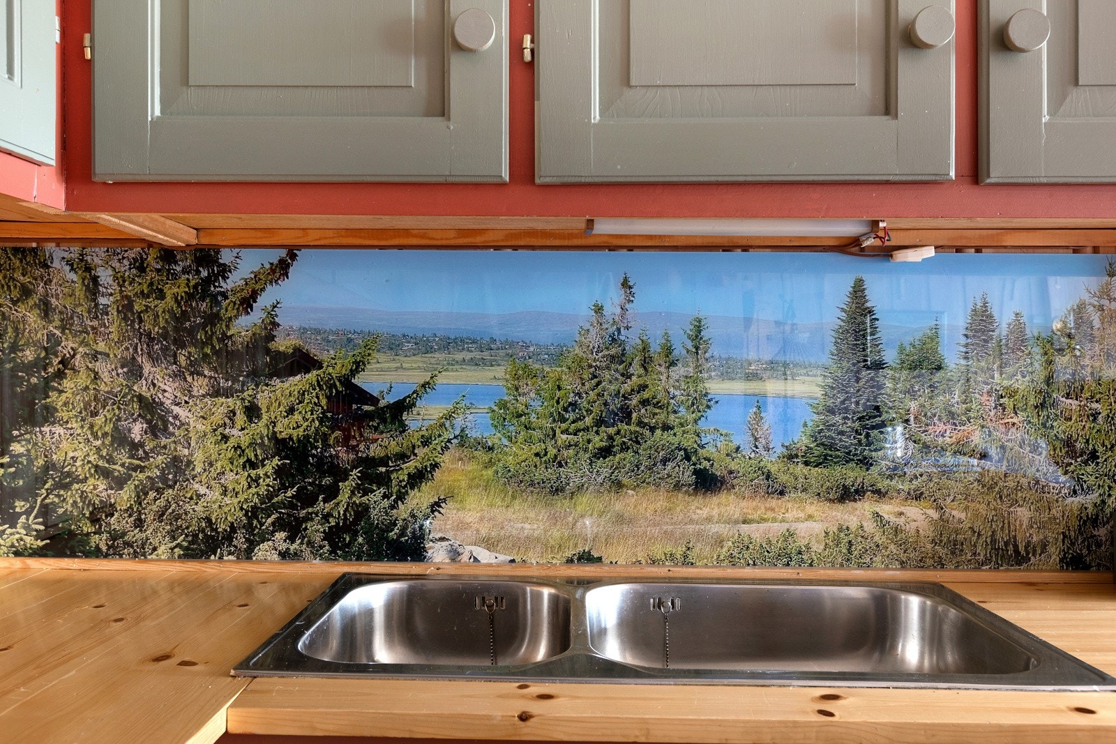 Vann bæres inn via faste vannposter Galleribilde