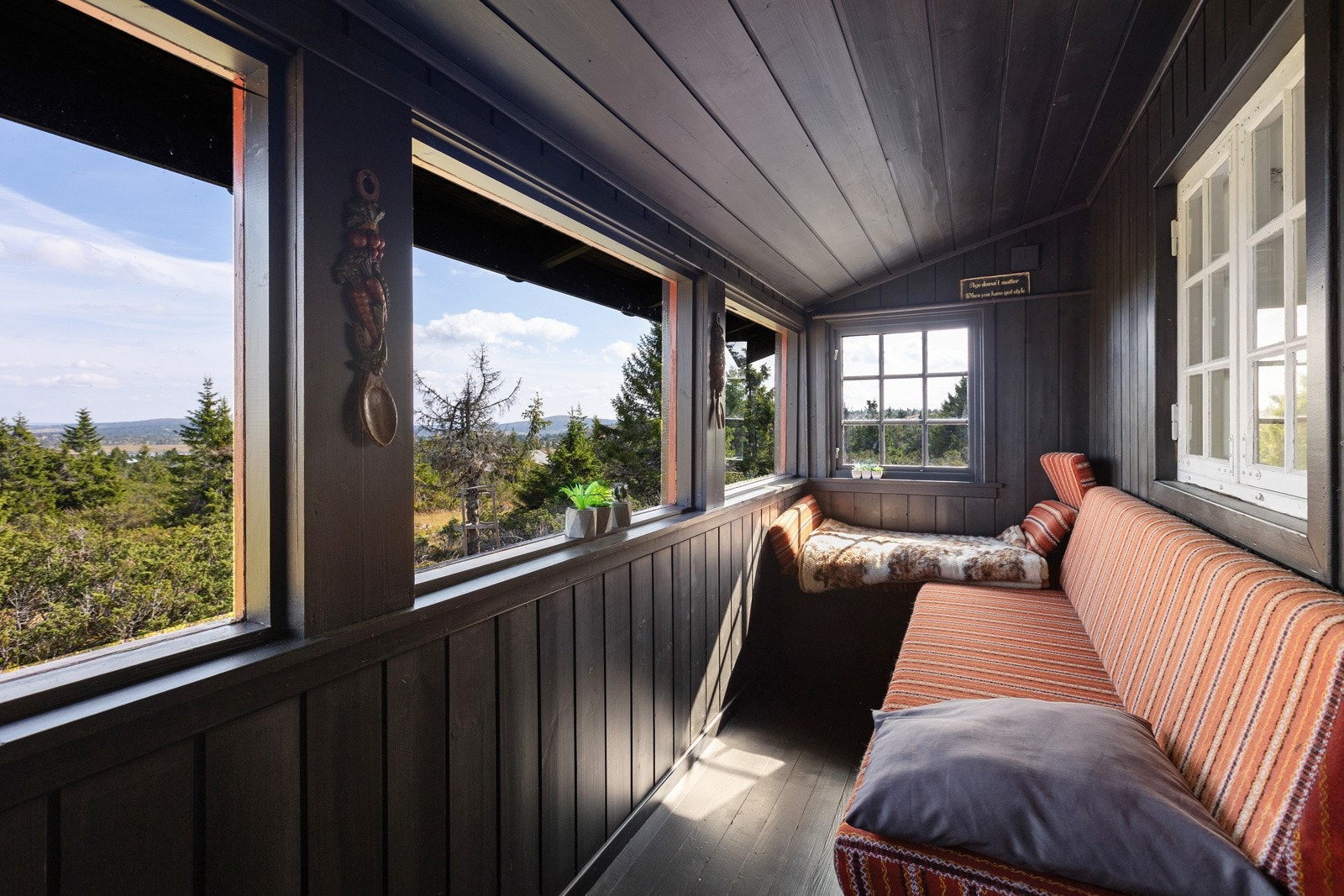 Koselig sitteplass, innglasset Galleribilde