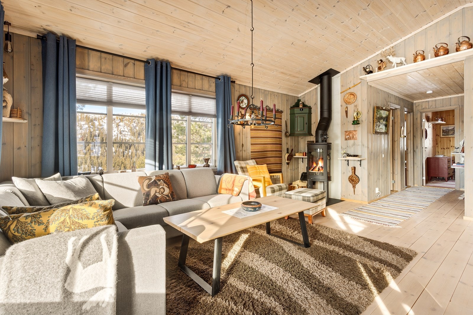 En Peisovn bidrar til koselig varme på kalde dager. Galleribilde