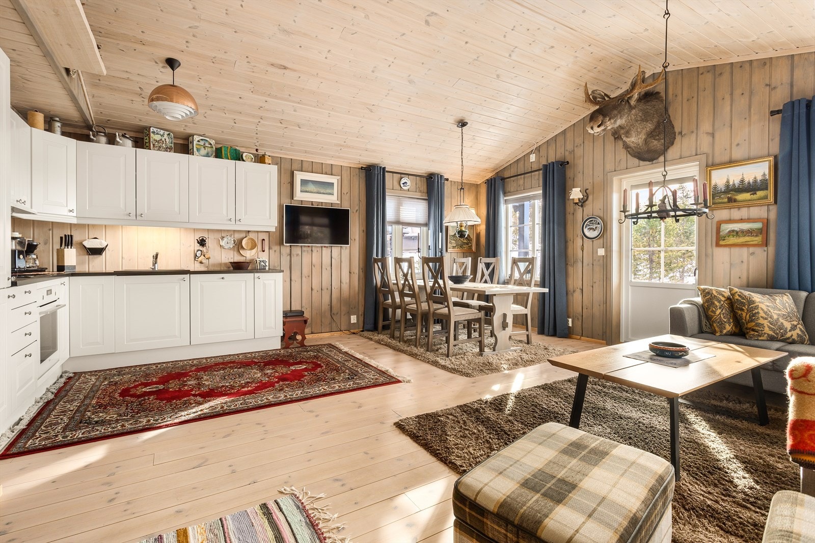 Et hyggelig allrom hvor familie og venner kan samles. Galleribilde