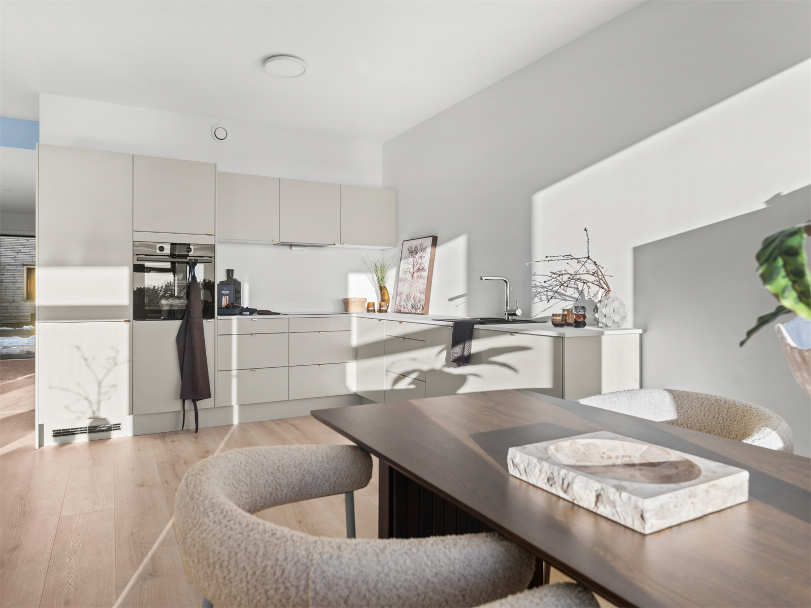 Kjøkken fra Sørandskjøkken med integrerte hvitevarer Galleribilde