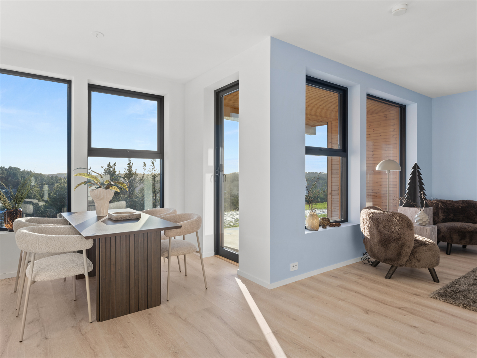 Utgang til uteplassen Galleribilde