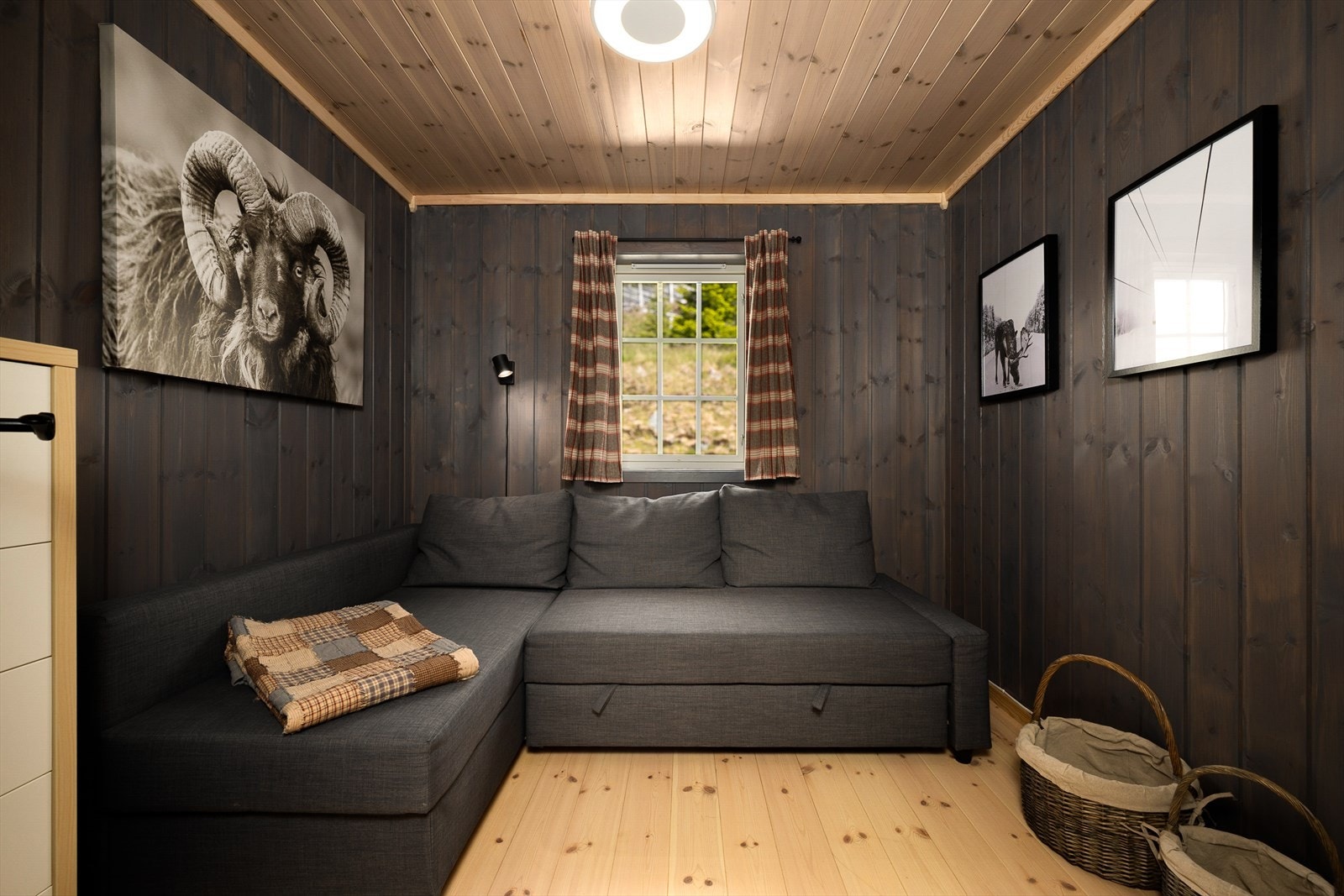 Soverom 4 har selger brukt som TV-stue. Galleribilde