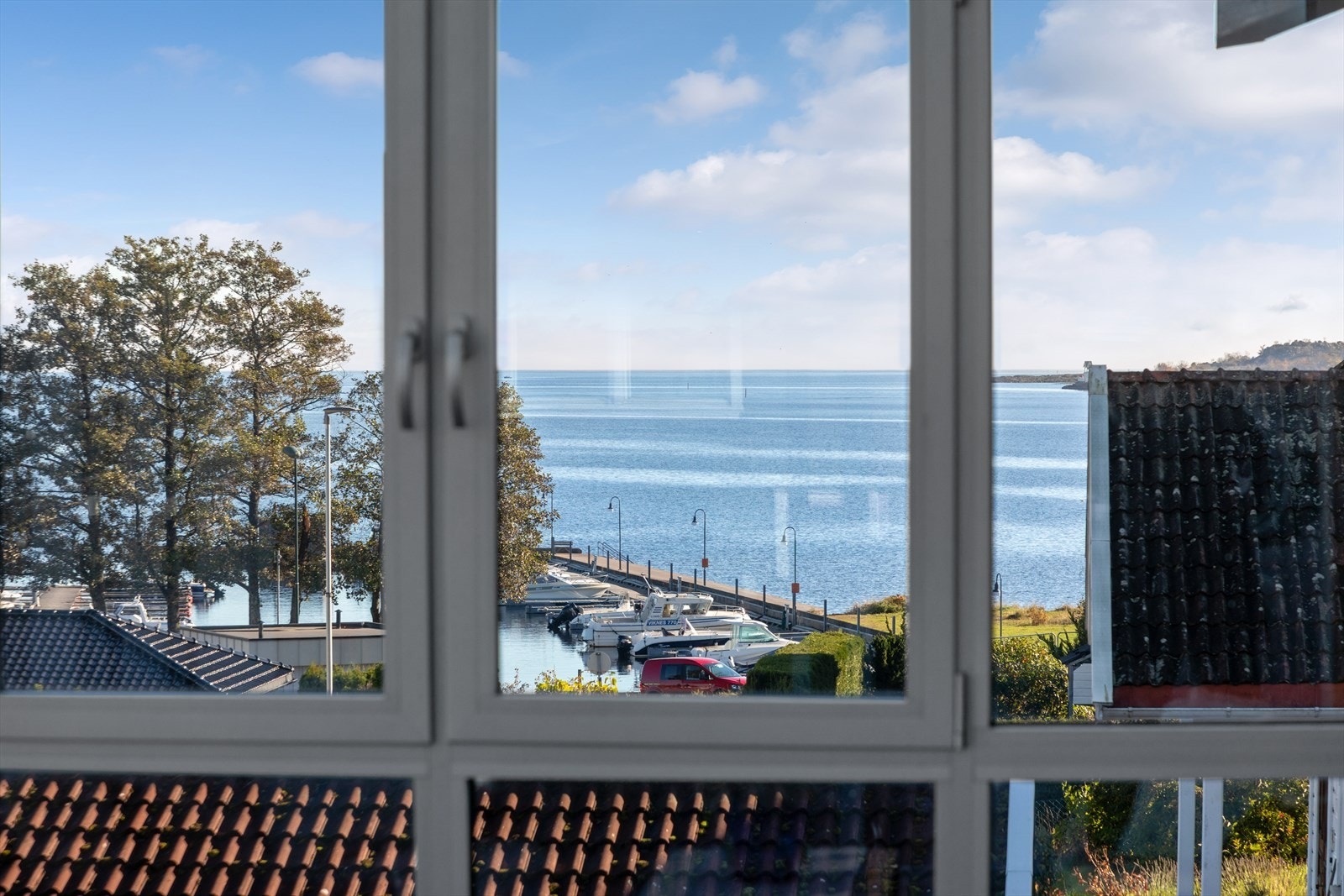 Det er en nydelig utsikt fra eiendommen. Galleribilde