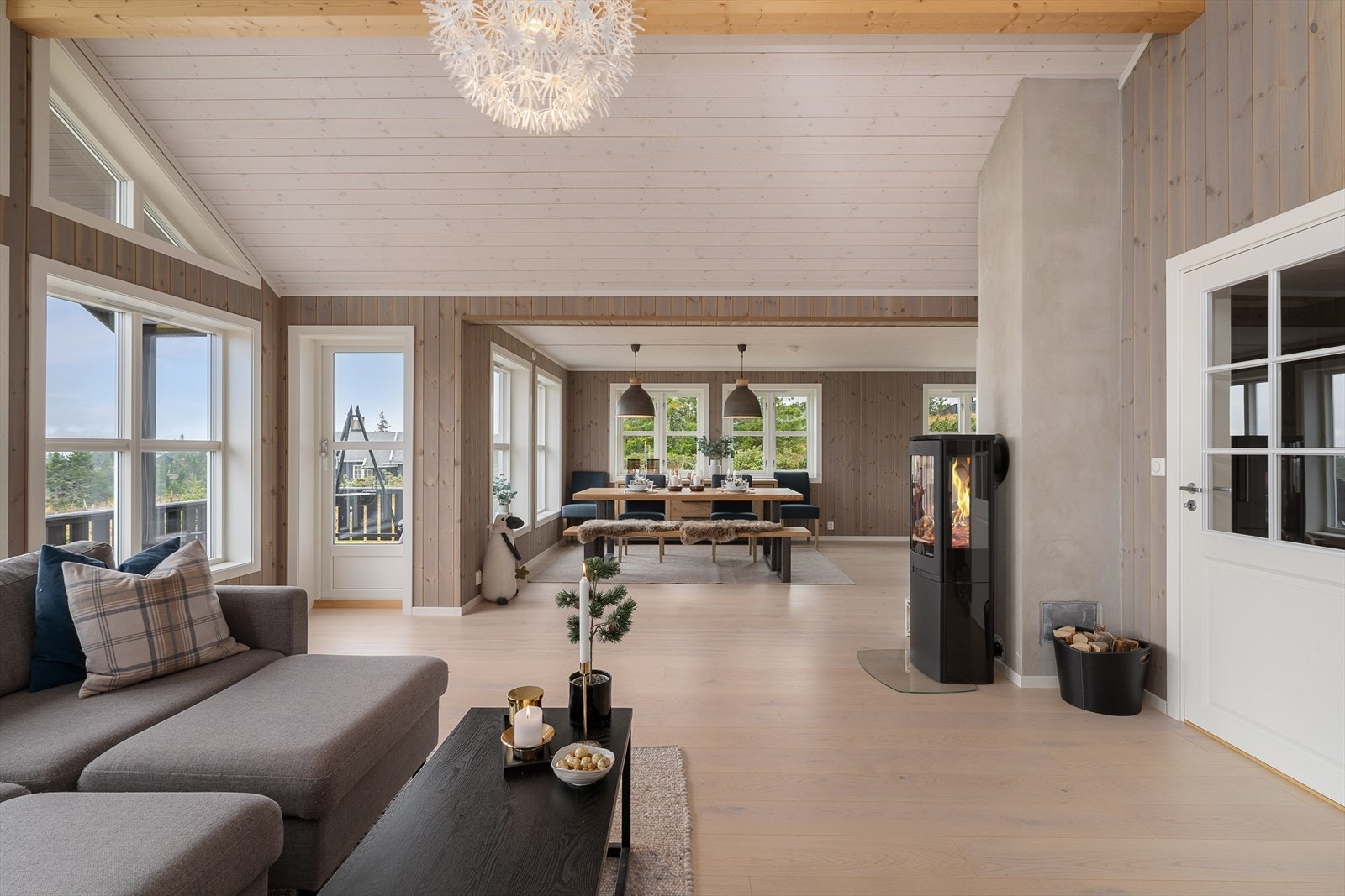 Åpent, lyst, trivelig og sosialt! Galleribilde