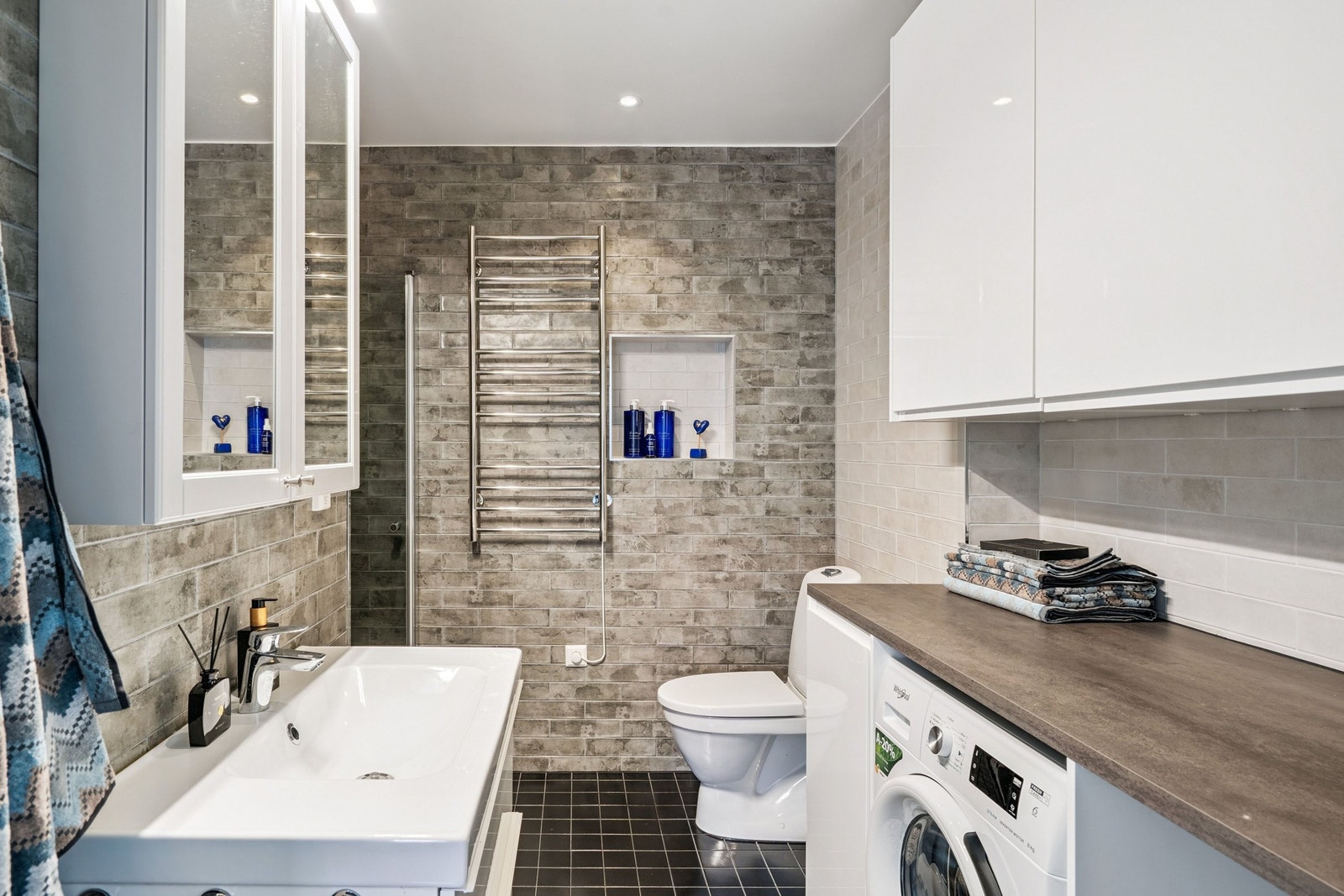 Badet første etasjen Galleribilde