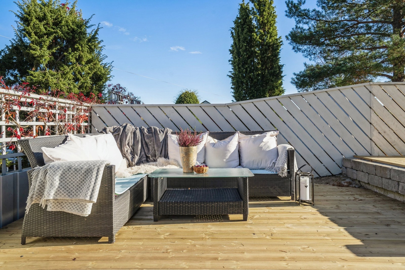 Sofa grupp uteplass Galleribilde