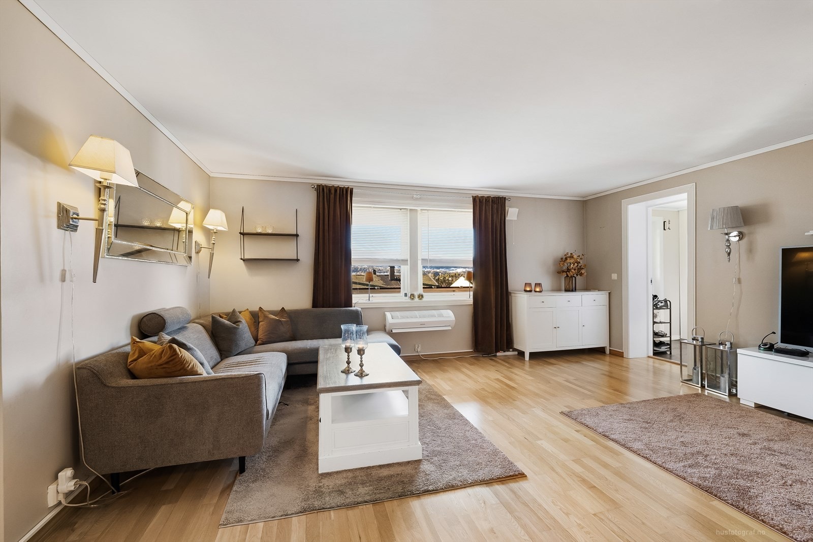 I stuen er det montert en varmepumpe. Galleribilde