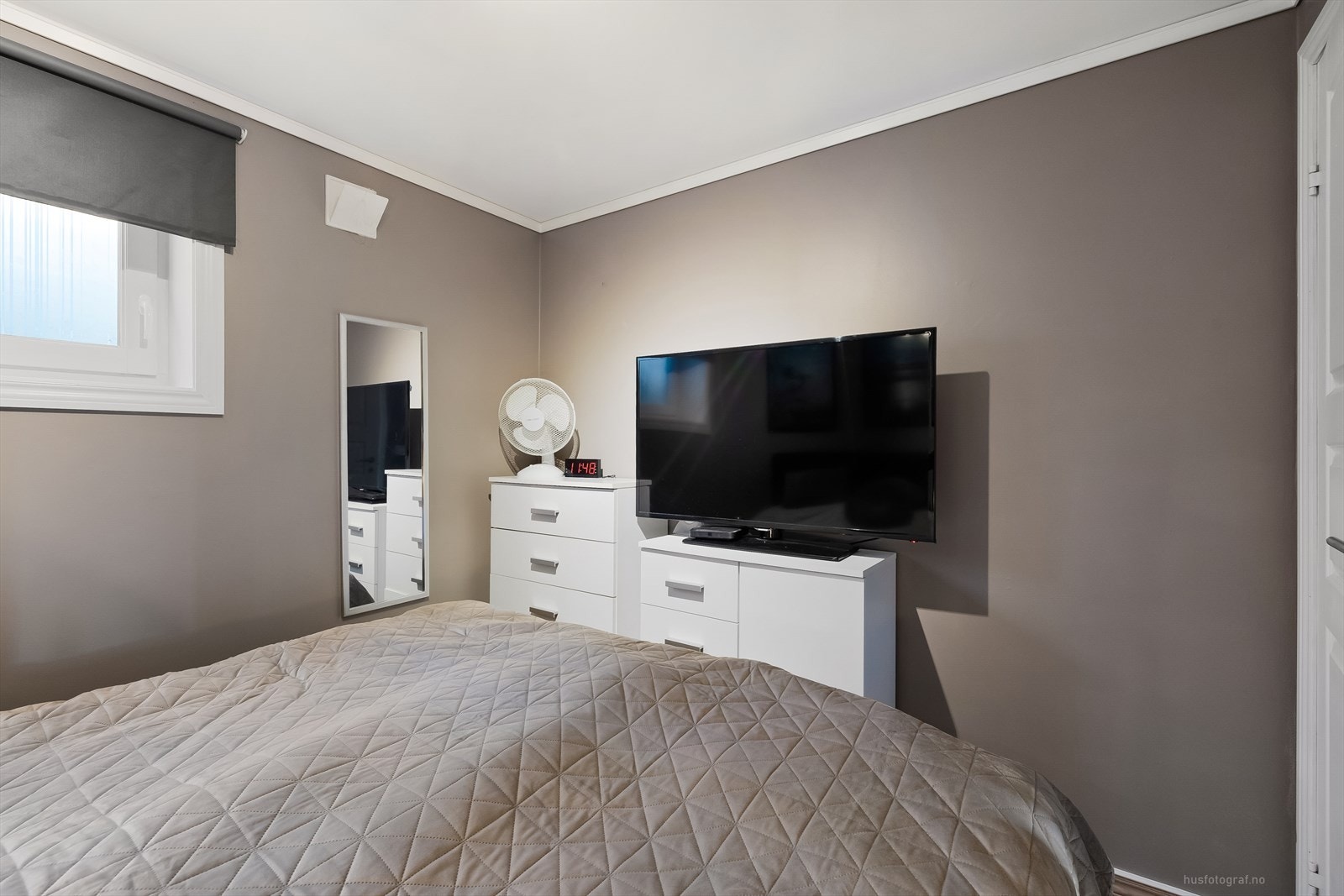 Her er det plass til kommode til oppbevaring. Galleribilde