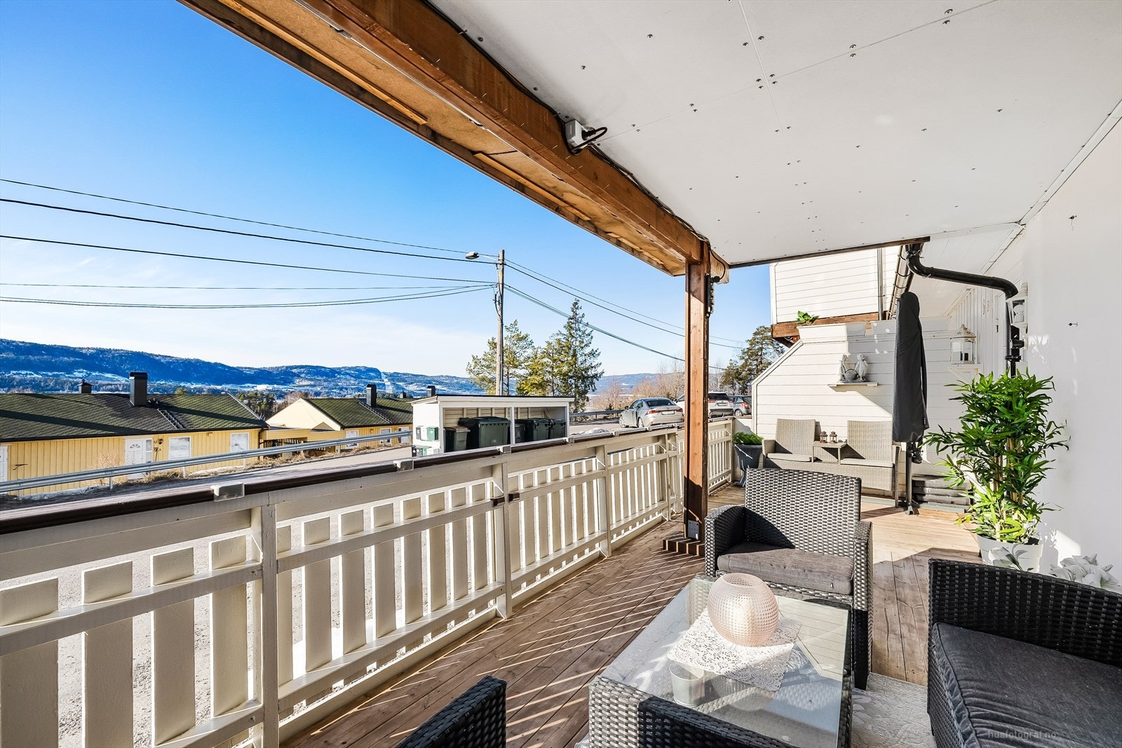 Fra terrassen er det flott utsikt utover. Galleribilde