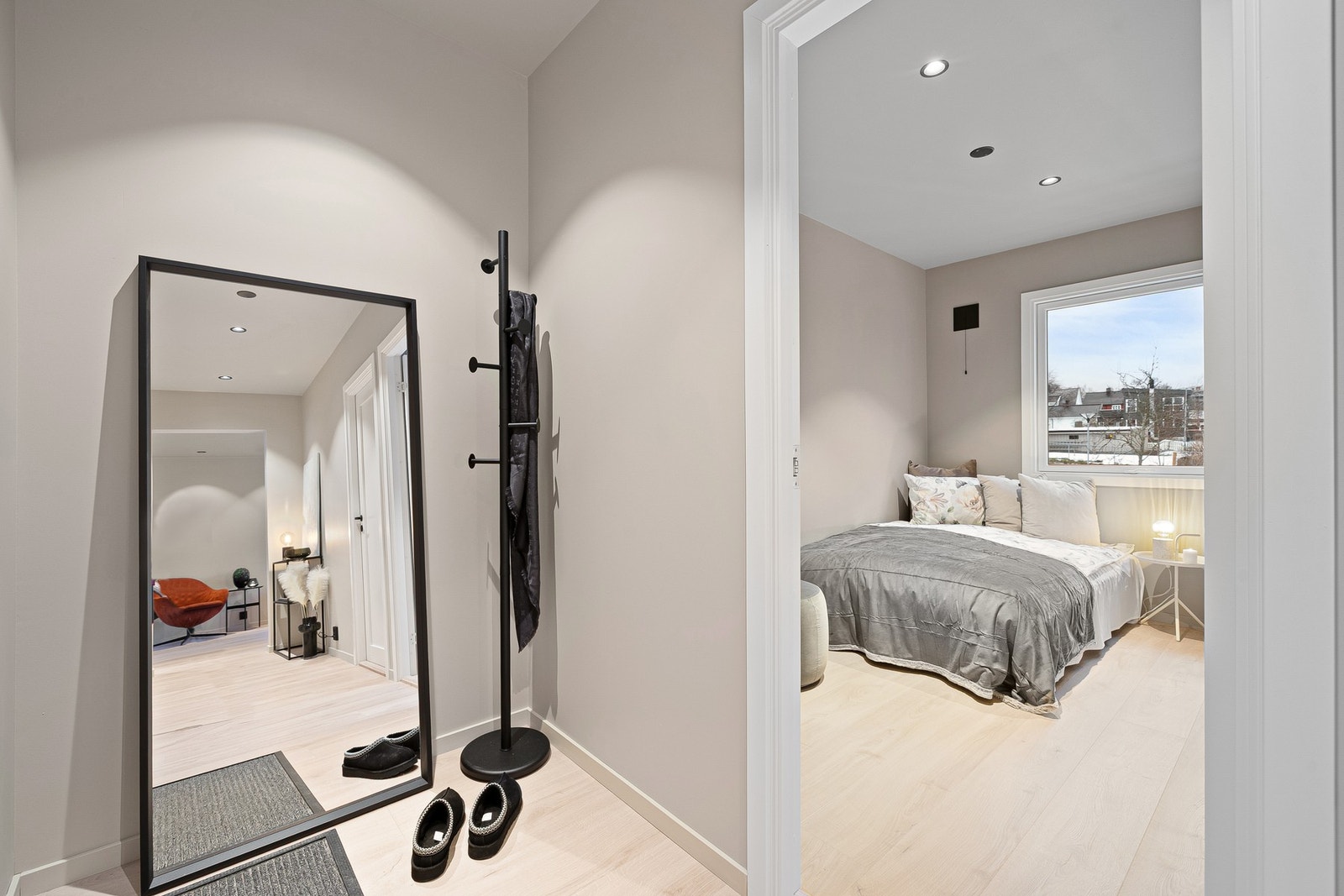 Entré. Galleribilde