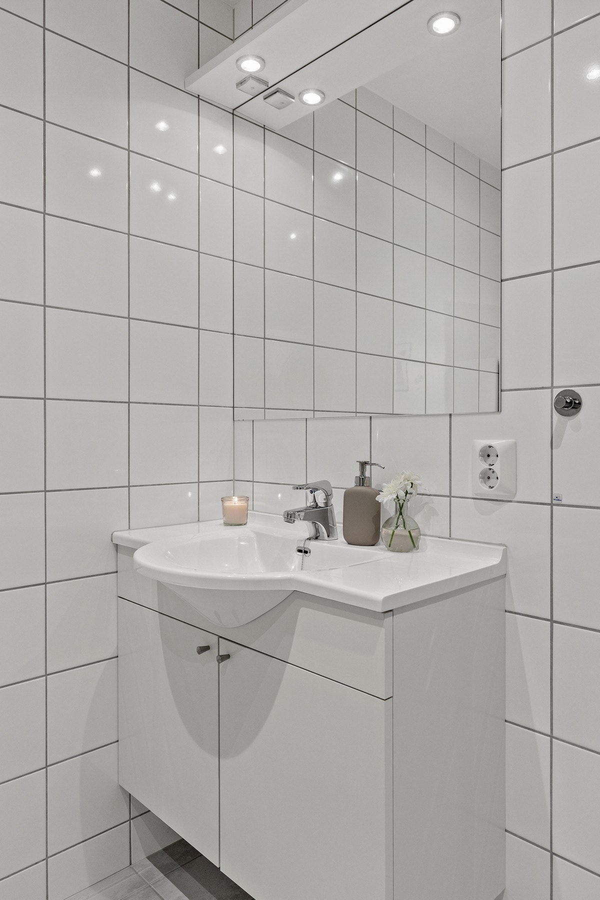 Badet fremstår som moderne og har TG0 og TG1 på alle punkt. Galleribilde