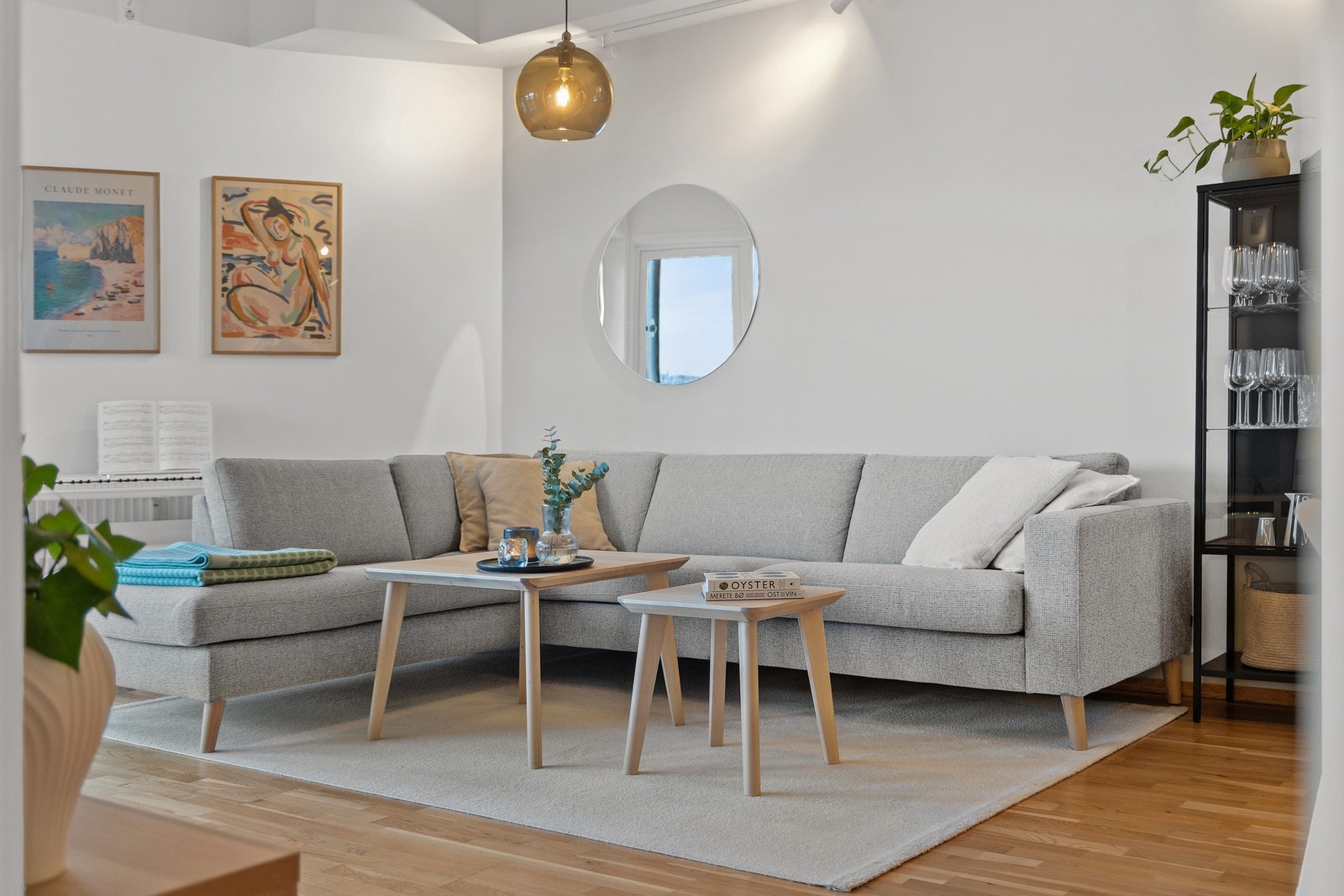 Naturlig sofakrok med plass til en større sofa. Galleribilde