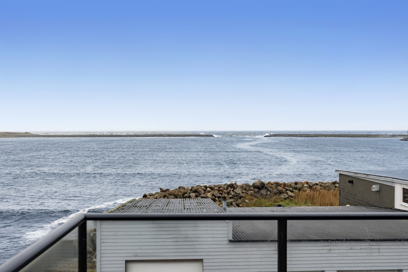 Molo og horisonten i det fjerne. Galleribilde