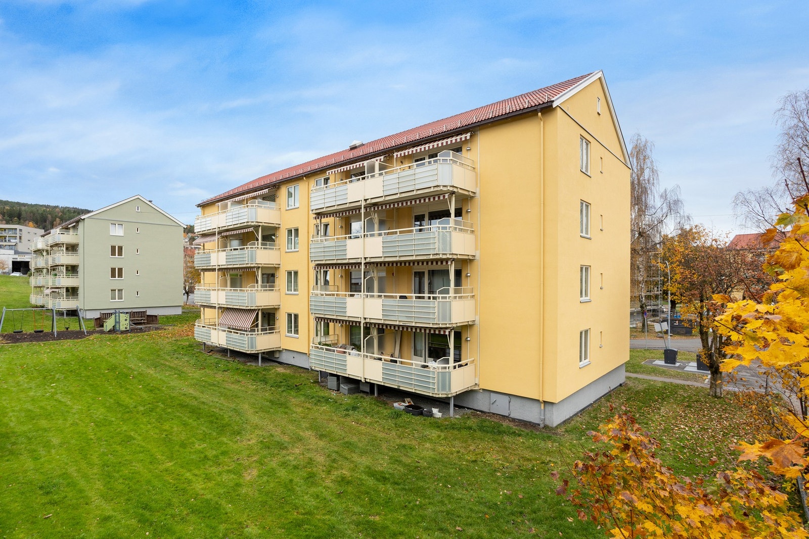 Området er svært barnevennlig og trygt samtidig som det er omringet av fine grøntarealer og skog. Galleribilde