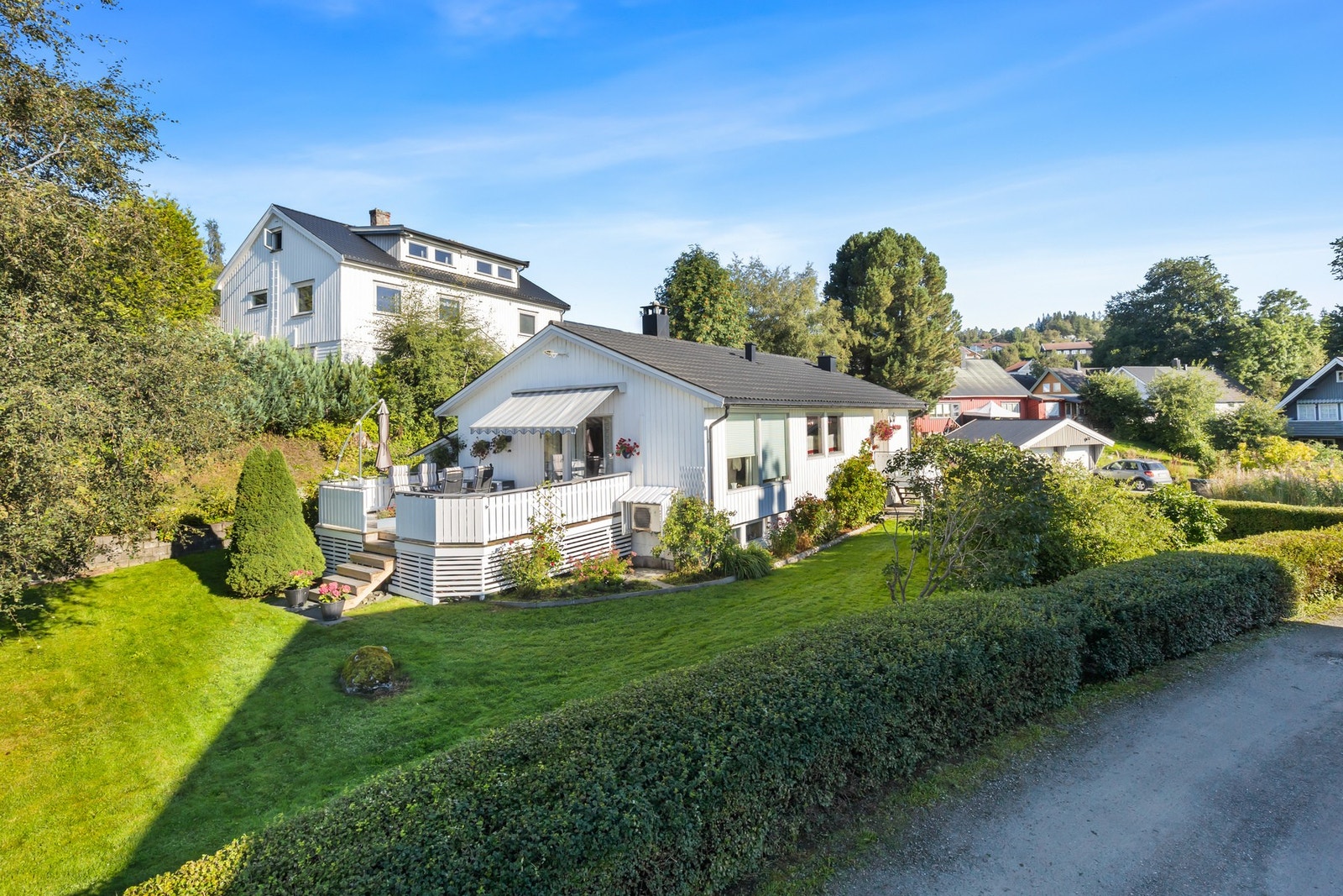 Dalstien er en rolig og barnevennlig gate på Dalgård, kun to minutters gange unna Kiwi og fem minutter unna buss- og trikkestopp på Ugla. Galleribilde