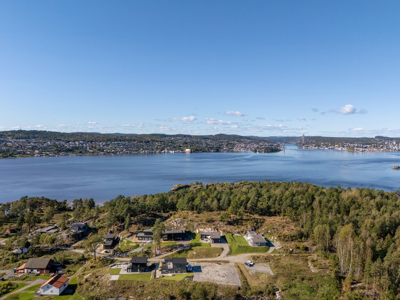 Kjente sommersteder som Helgeroa og Langesund er kun en kort båttur unna. Galleribilde