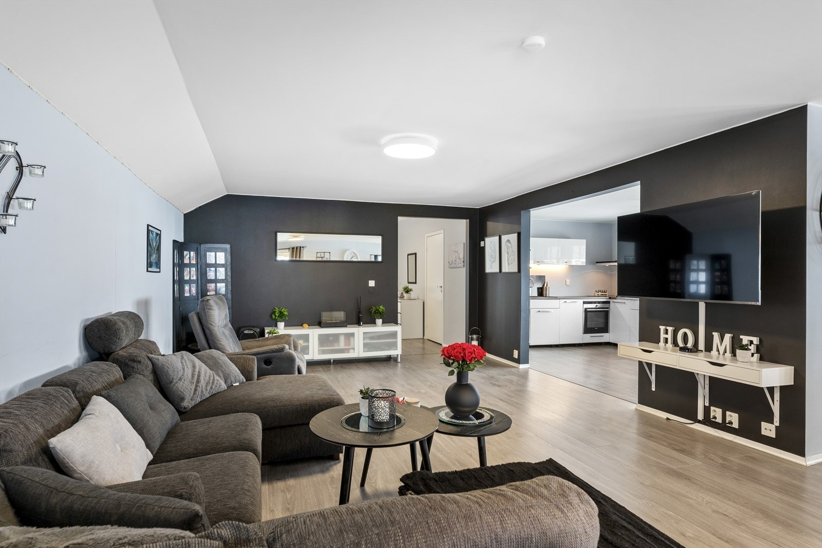 Stuen lar seg lett innrede Galleribilde