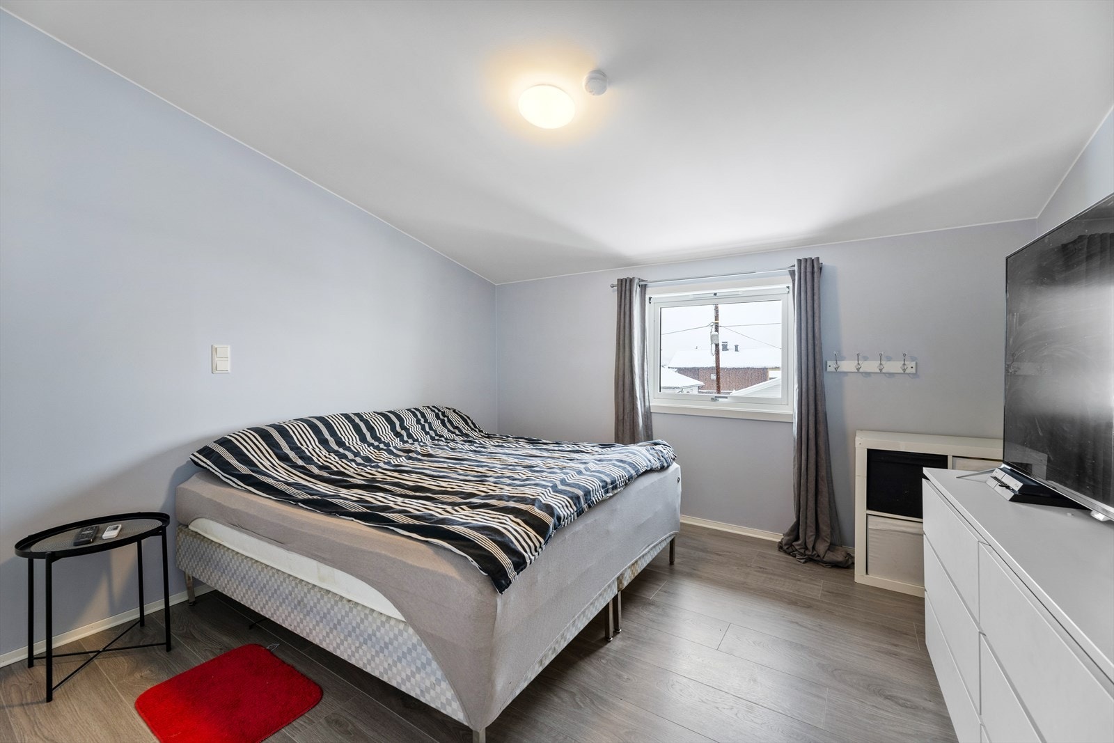 i 2. etasje er det 3 soverom. Galleribilde