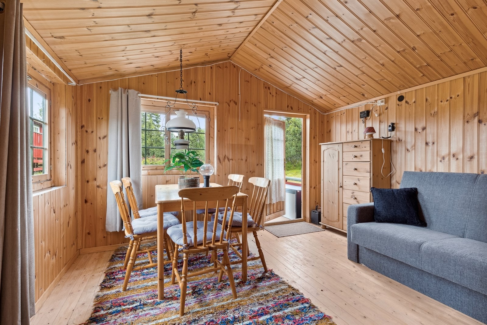 Hyggelig og romslig anneks, Galleribilde