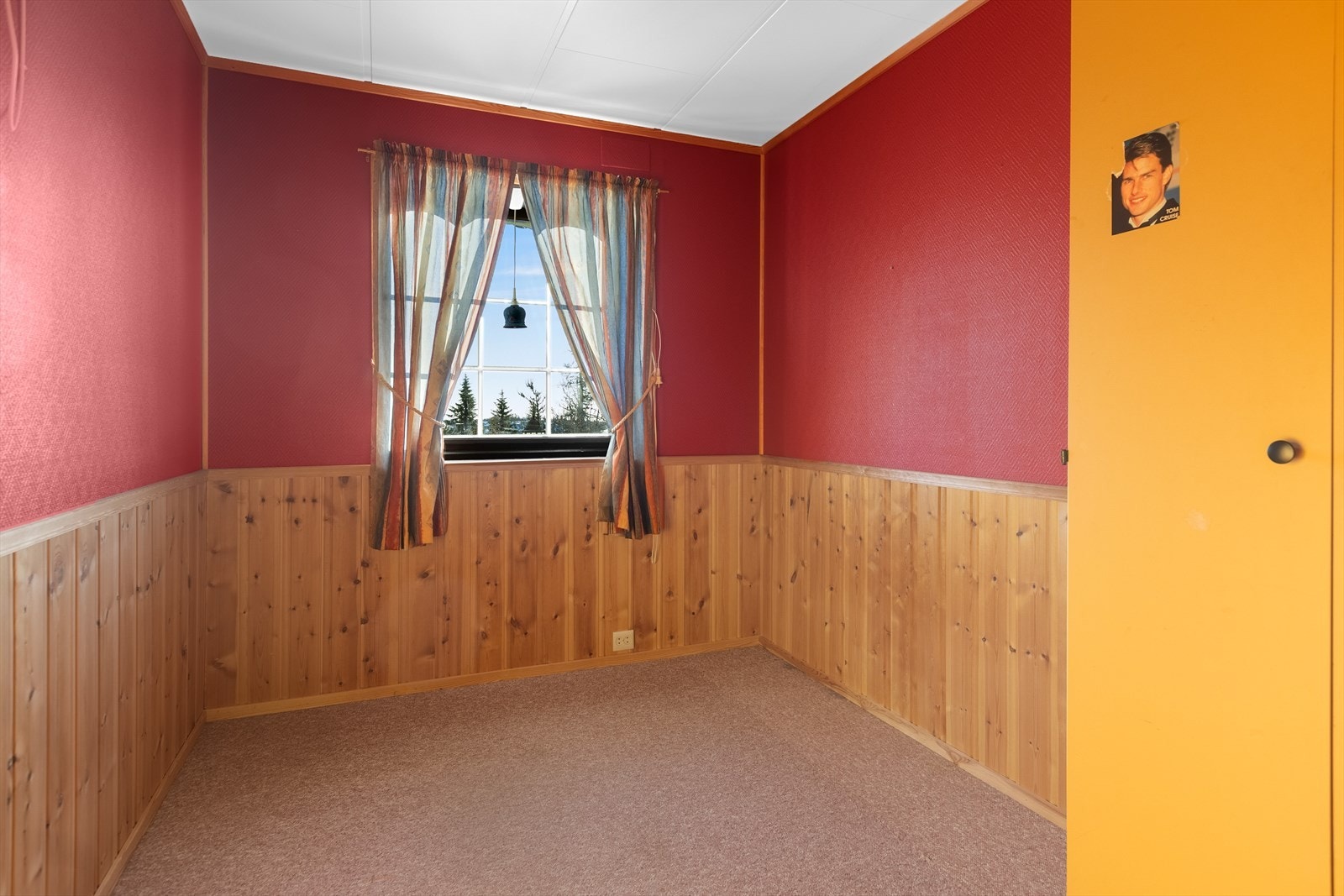 De to øvrige soverommene er noe mindre, men fortsatt i fin størrelse, og har begge garderobeskap. Soverom 2. Galleribilde