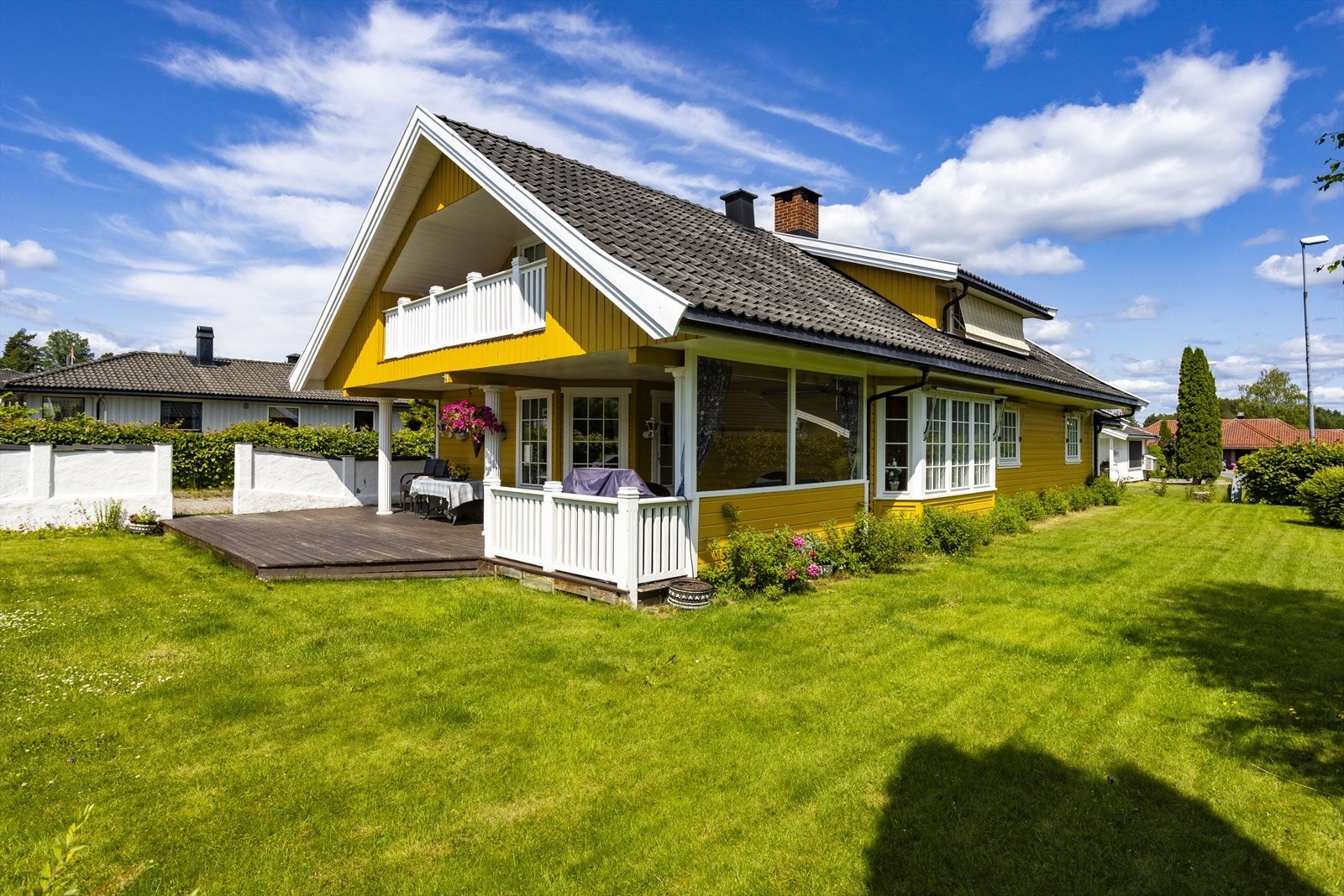 Stor og pent opparbeidet hage! Galleribilde