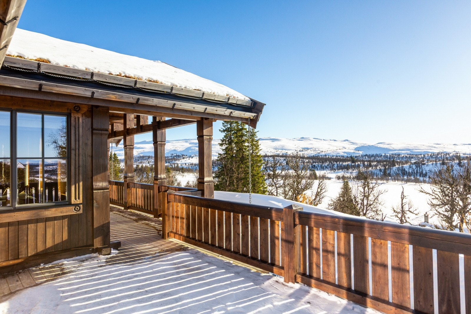 Hytta fremstår med god håndverksmessig utførelse, og har en gjennomgående høy standard på overflater, materialvalg og utstyr. Galleribilde