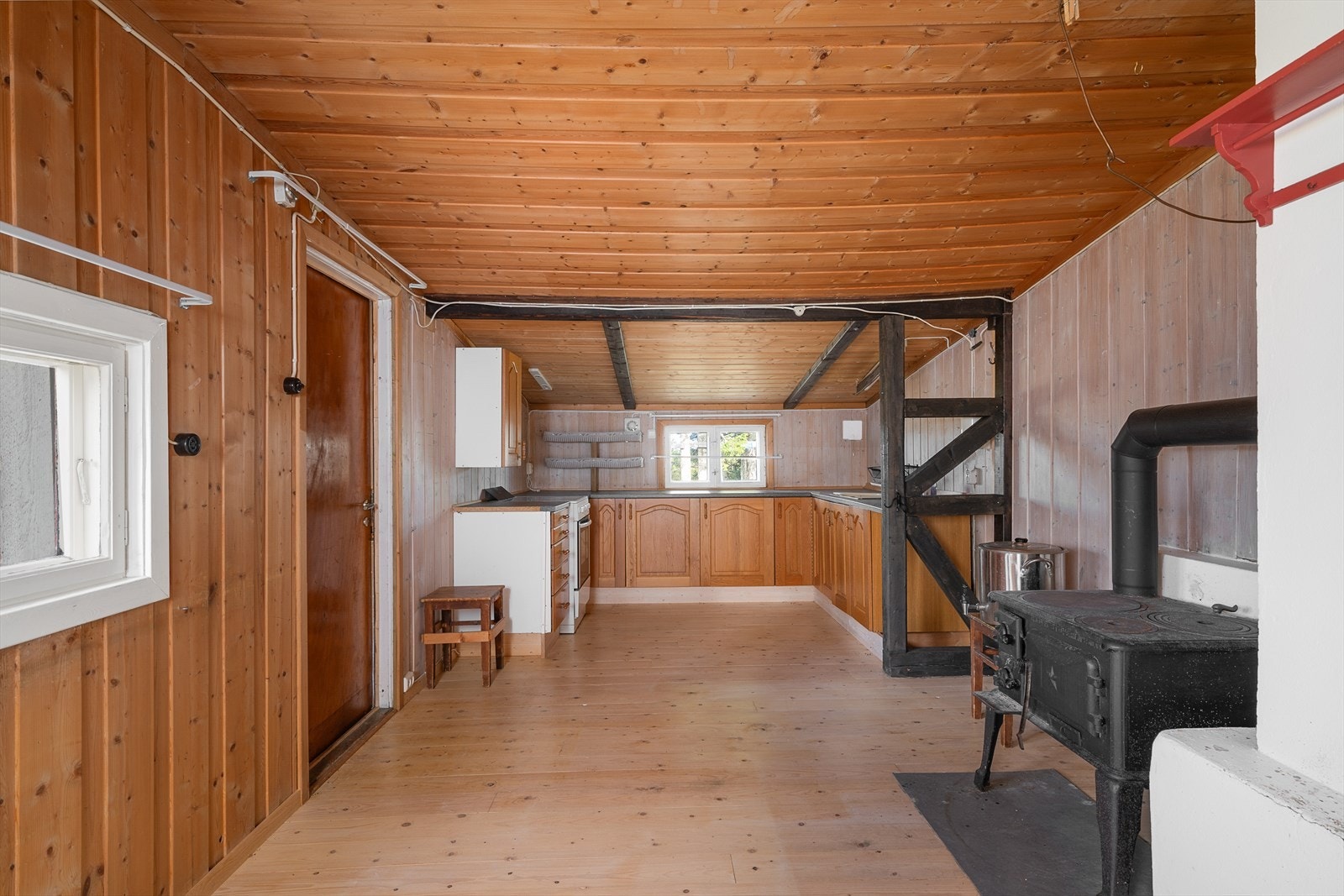 Vedovn på kjøkkenet. Galleribilde