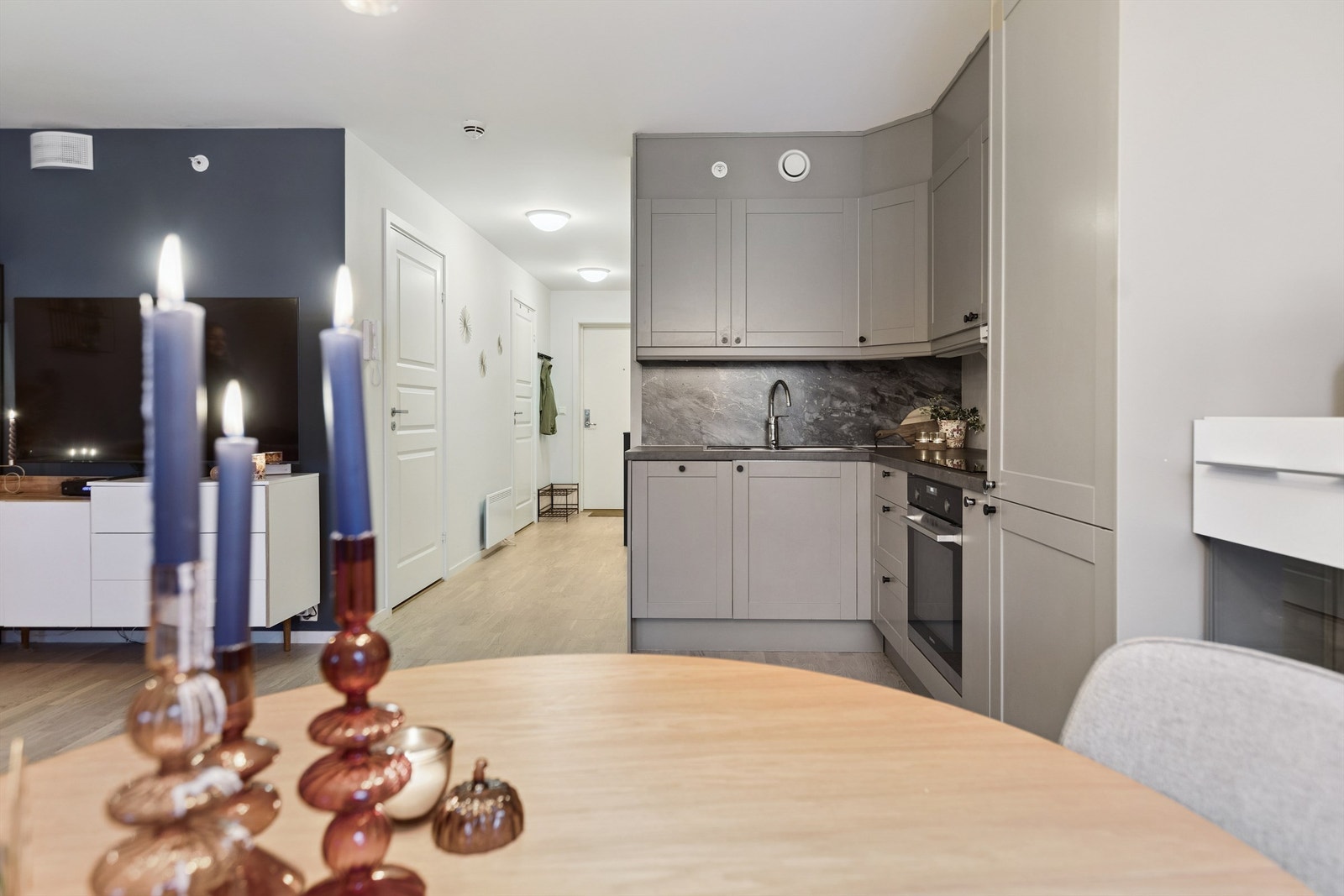 Boligen er tilknyttet balansert ventilasjon. Galleribilde