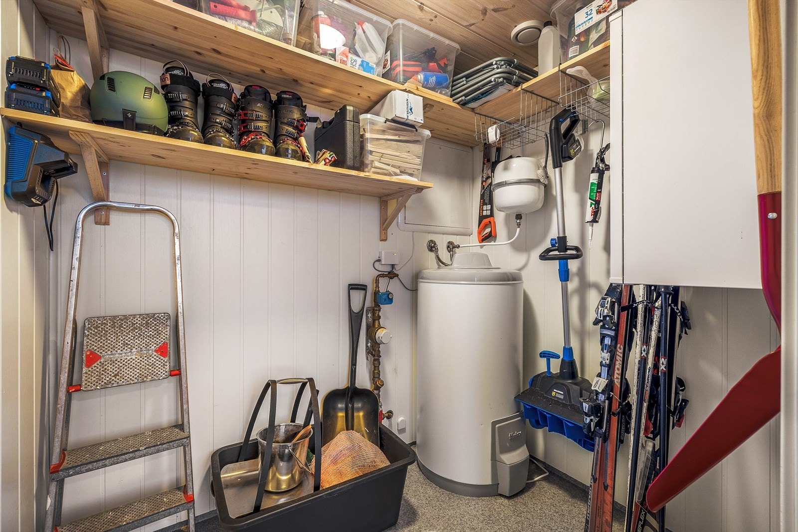 Praktisk bod til oppbevaring. I tillegg har leiligheten en ekstern utvendig bod på ca. 3,3 kvm. Galleribilde