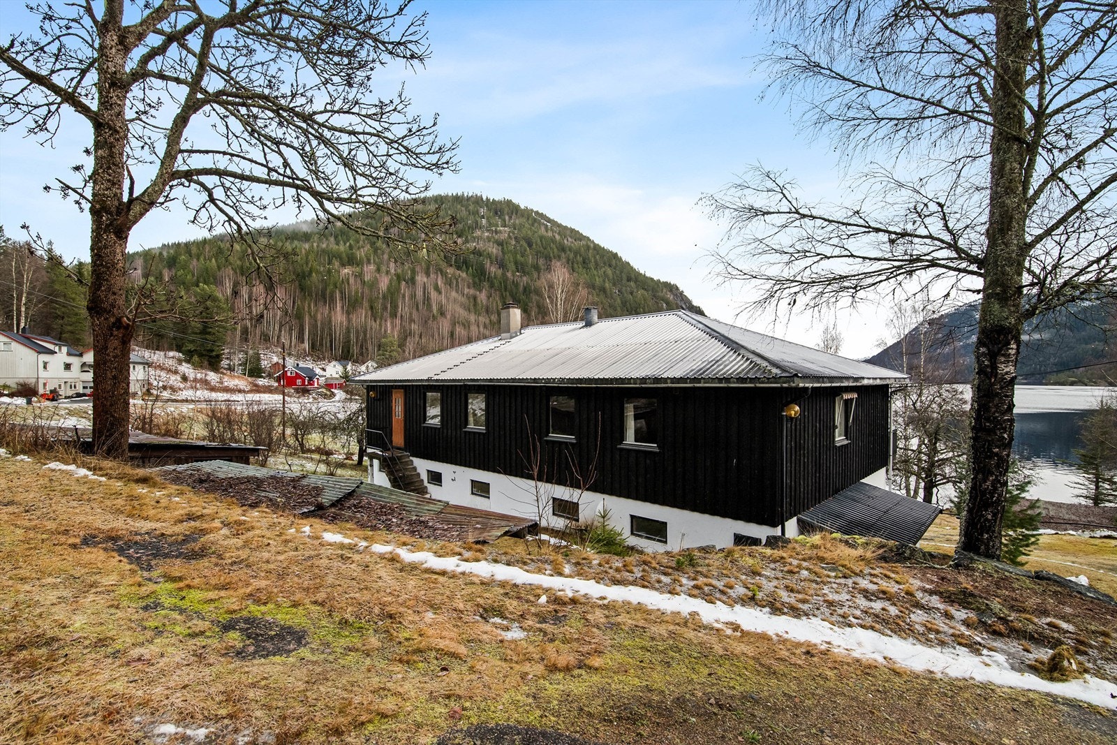 Eiet tomt på 4 242 kvm Galleribilde