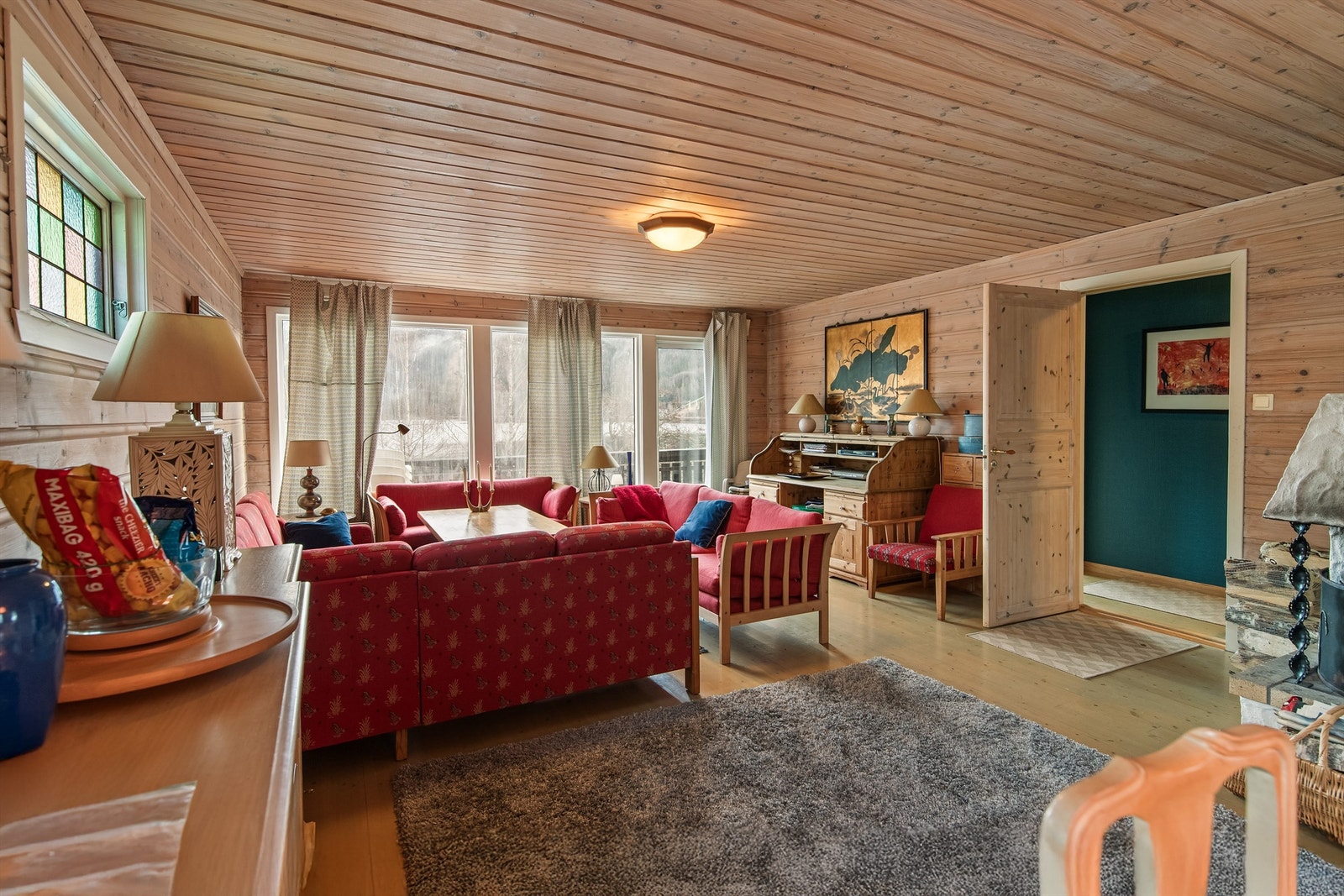 Utgang til balkong fra stuen Galleribilde