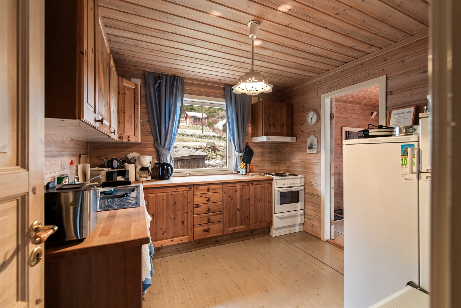 Kjøkken i hovedetasjen Galleribilde