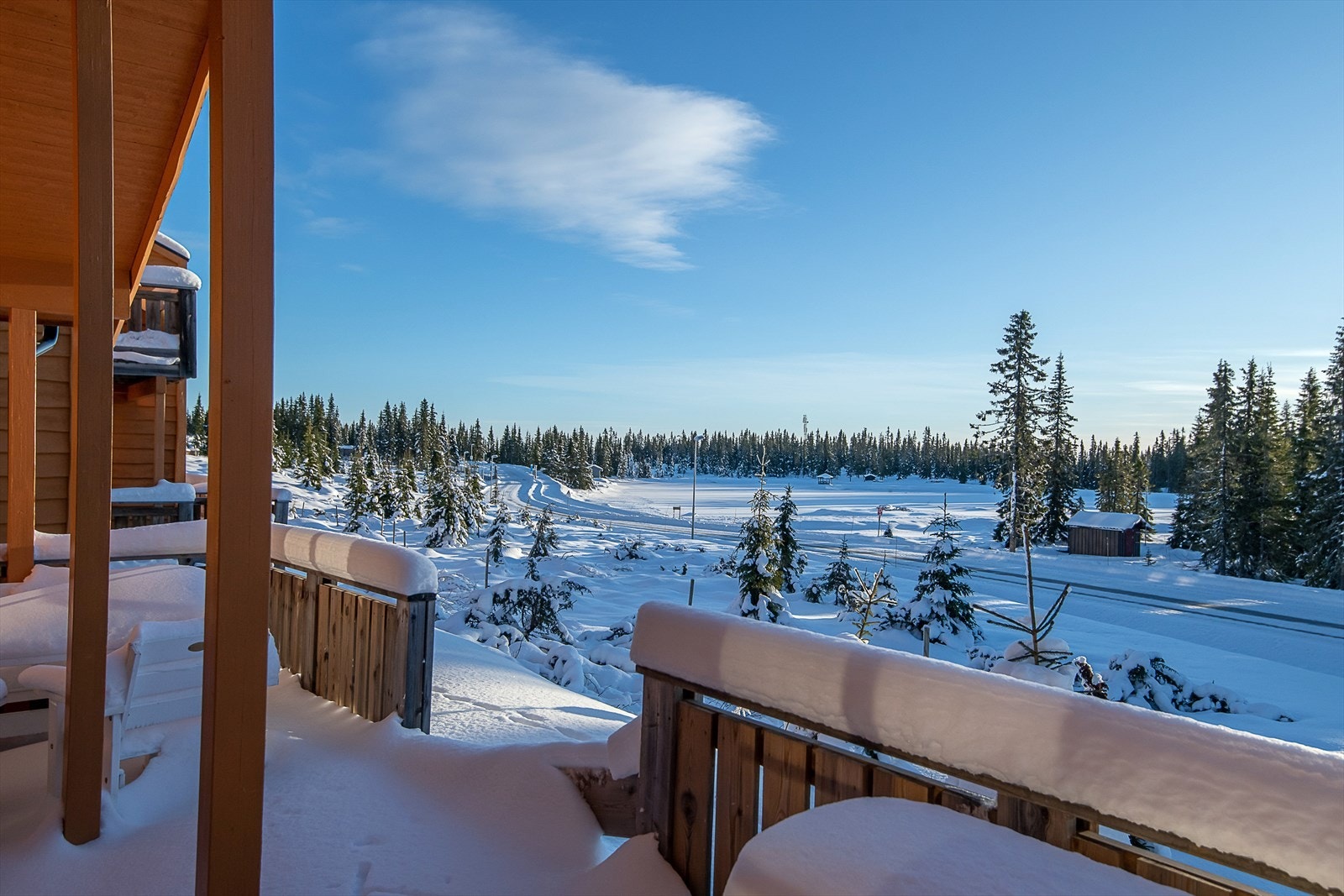 Fin utsikt fra terrassen. Galleribilde