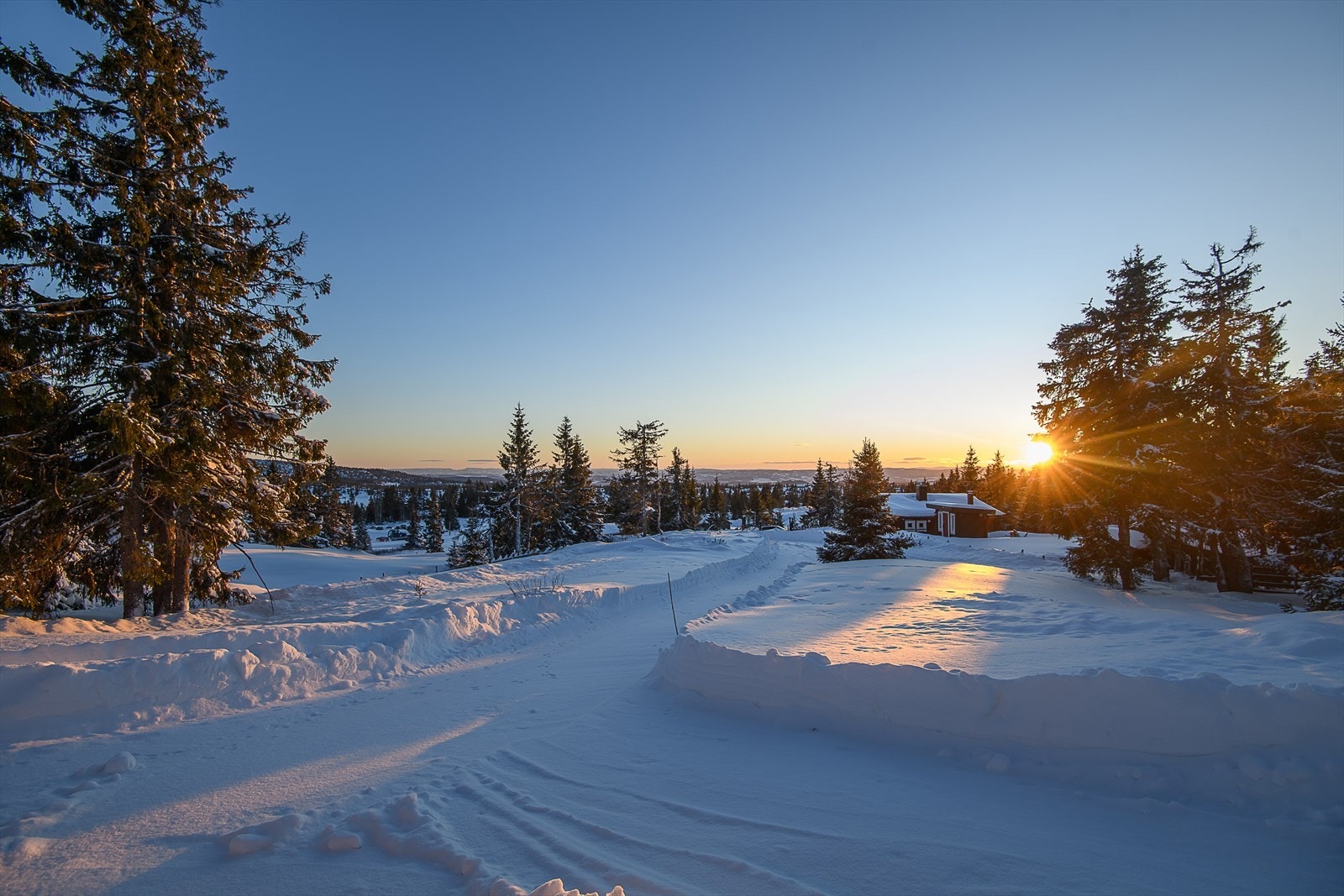 Fin utsikt mot Sjusjøvannet. Galleribilde