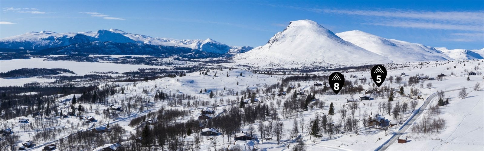 Panoramautsikt, fra venstre til høyre: Storevatn, Veslehorn, Hydnefossen, Storehorn, Totten, Skogshorn, Skarvanfjell, Lægeret Galleribilde