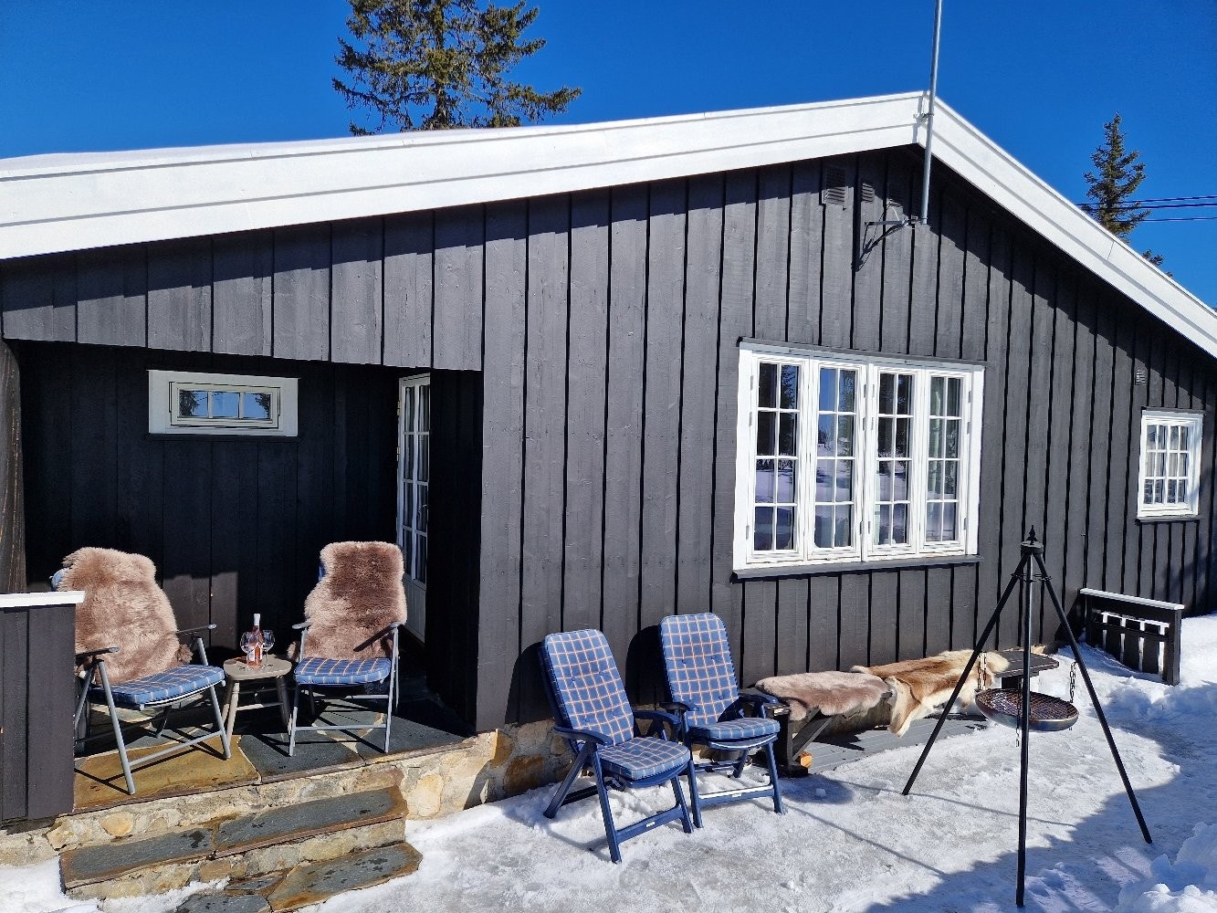 En solfylt vinterdag - bilder fra selgers private arkiv. Galleribilde