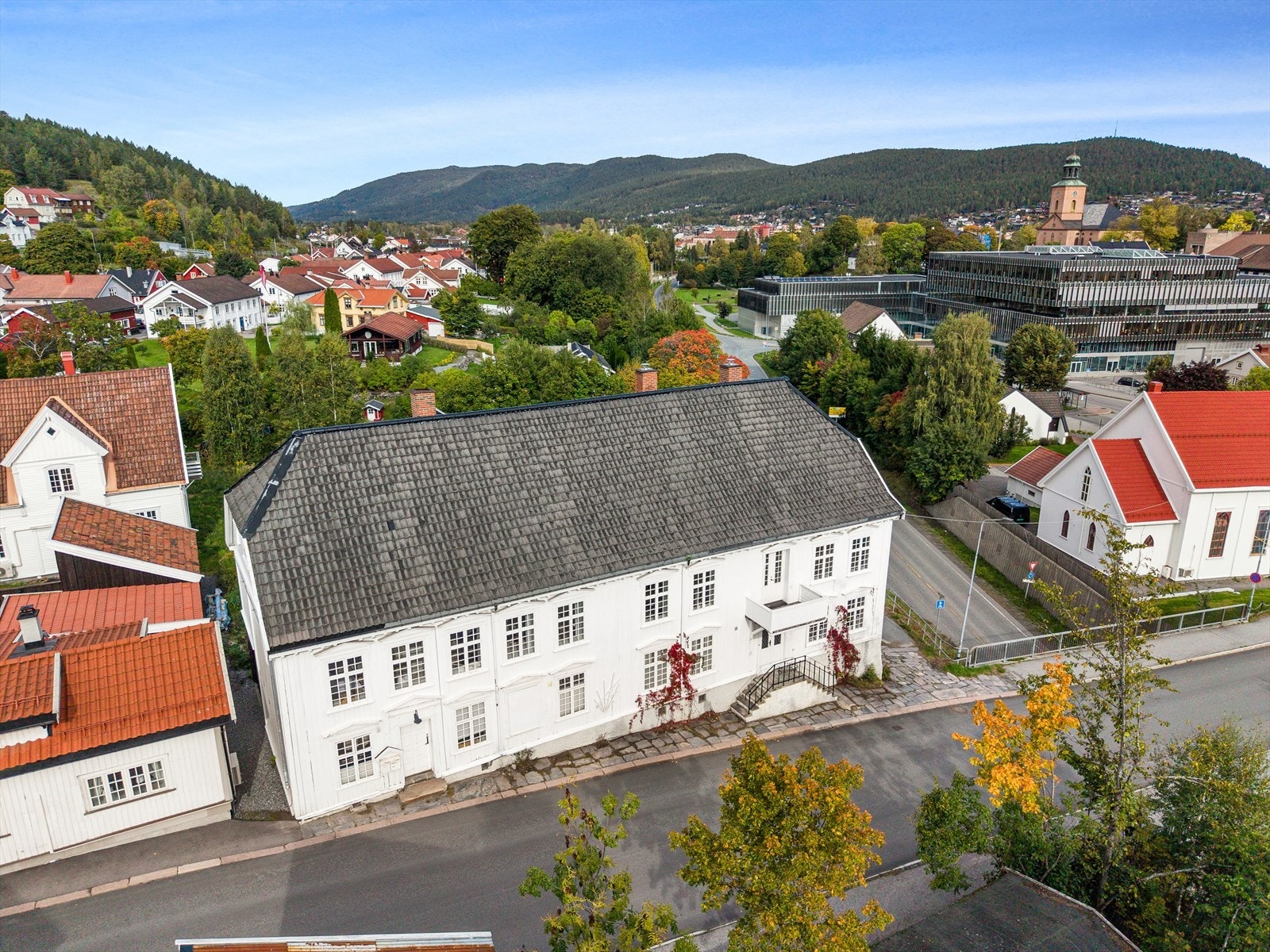 Bygningen er et signalbygg i Kongsbergs kulturhistorie, og den er klassifisert med svært høy verneverdi (A) i kommunens temaplan. Galleribilde