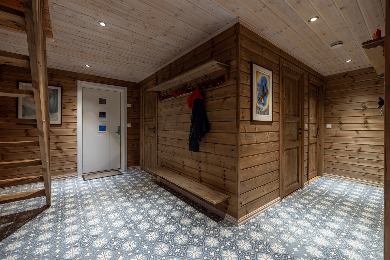 Tilrettelagt plass til oppheng av ytterklær og skotøy Galleribilde