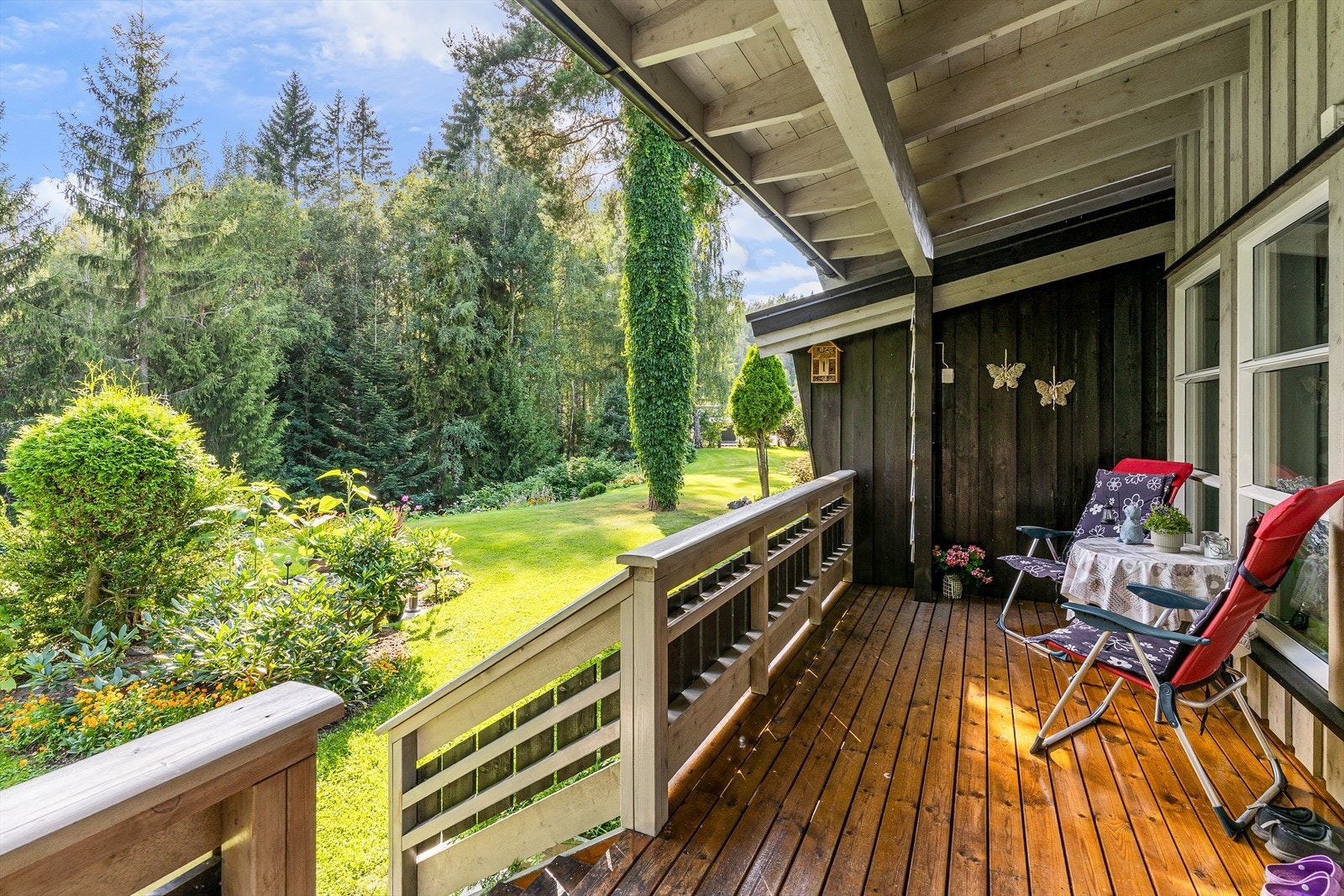 Balkong med utgang fra spisestue. Galleribilde