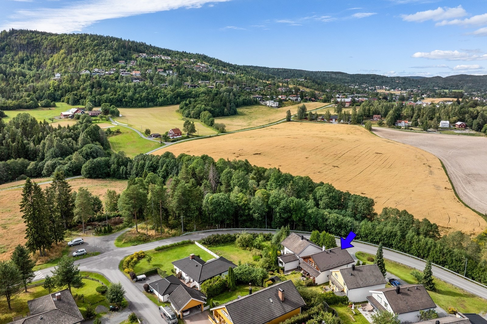 Her bor du med kort vei til natur, Med lavt støynivå og trygge omgivelse Galleribilde