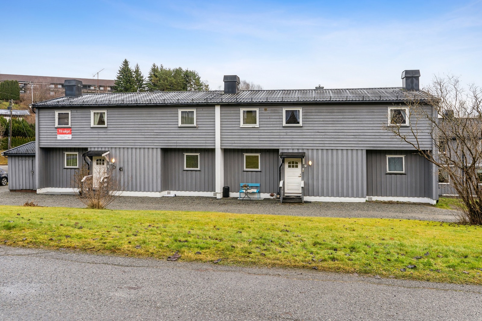 Fra leiligheten er det kort avstand til Sundet der du finner flere matbutikker, serveringssteder, klesbutikker og øvrige servicetilbud som du ellers måtte trenge. Galleribilde