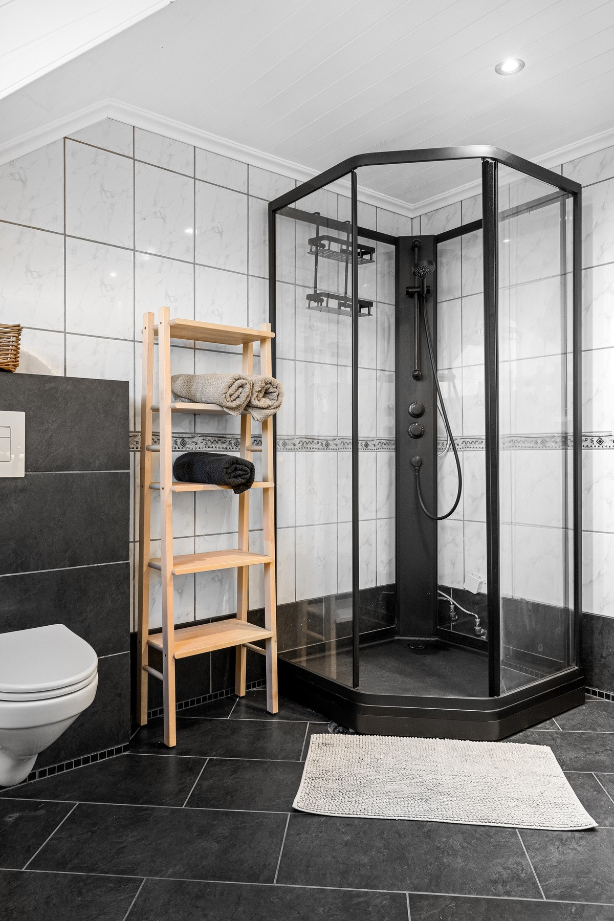 Bad med gjennomført og elegant finish. Galleribilde