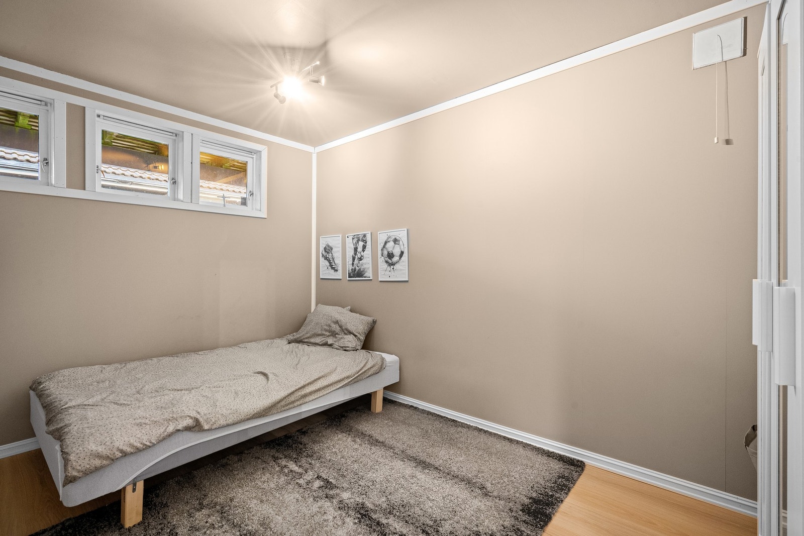 Rom med nåværende bruk som soverom. Galleribilde