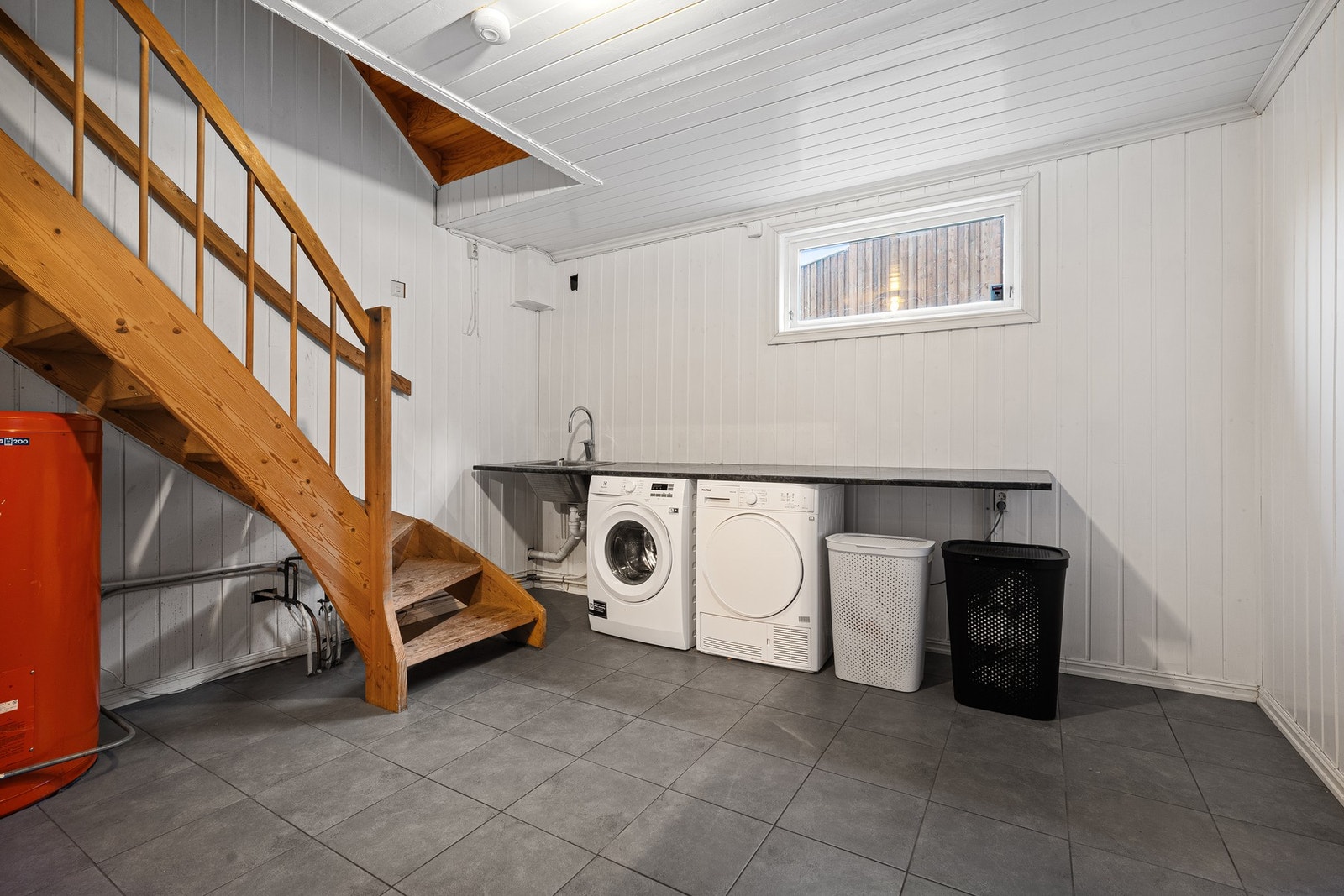 Vaskerom. Galleribilde