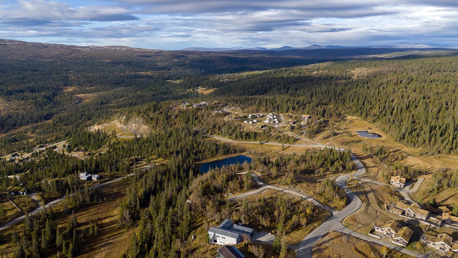 Kvitfjell ligger vakkert til på vestsiden av Gudbrandsdalen. Galleribilde